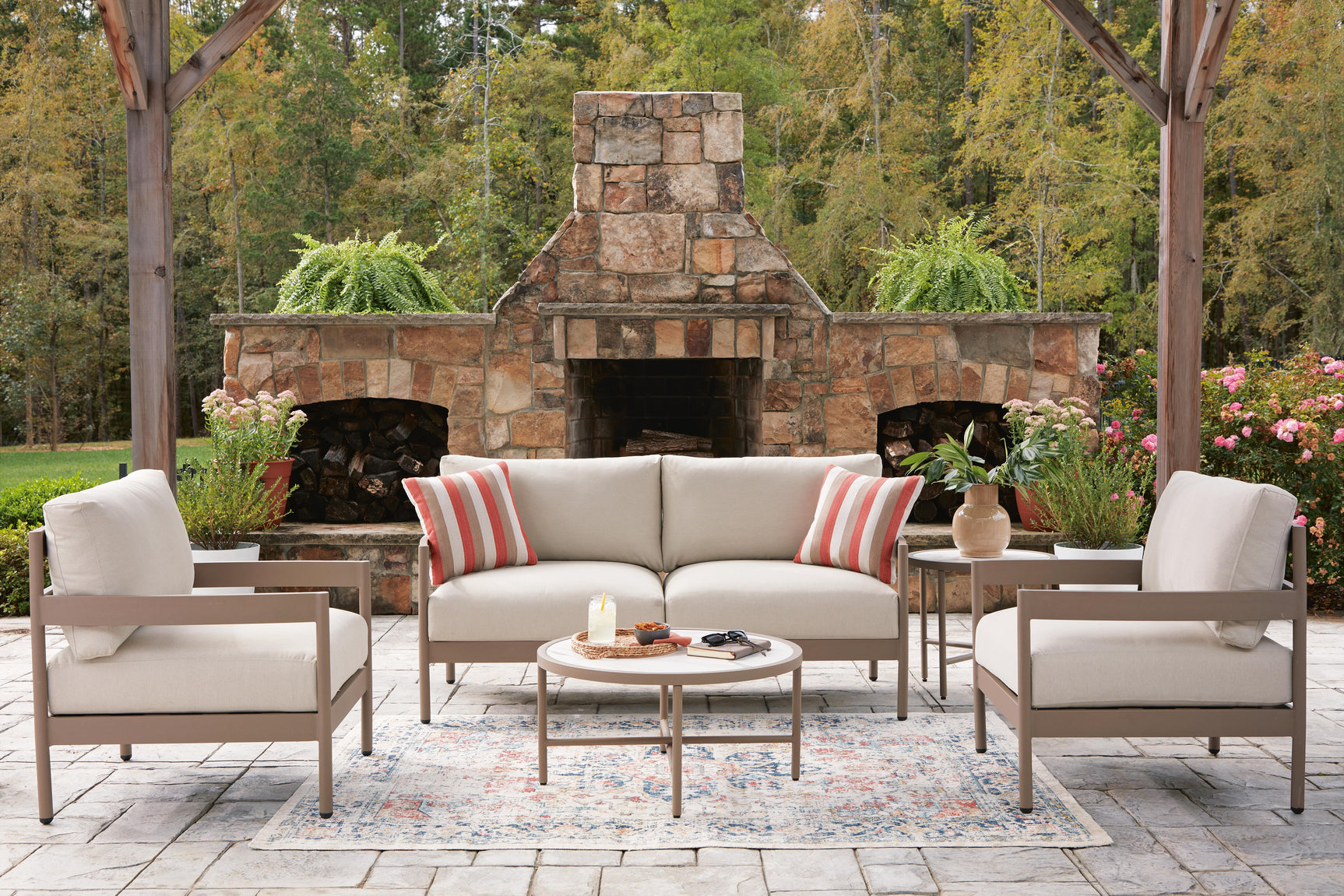 Big Creek Beige Outdoor Love/Chairs/Tables Set (Set of 5)