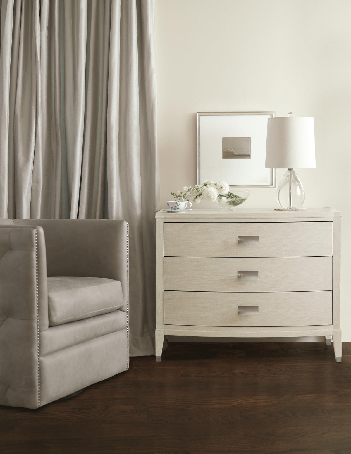 Palazzo White/Cream Swivel Chair - Ornate Home