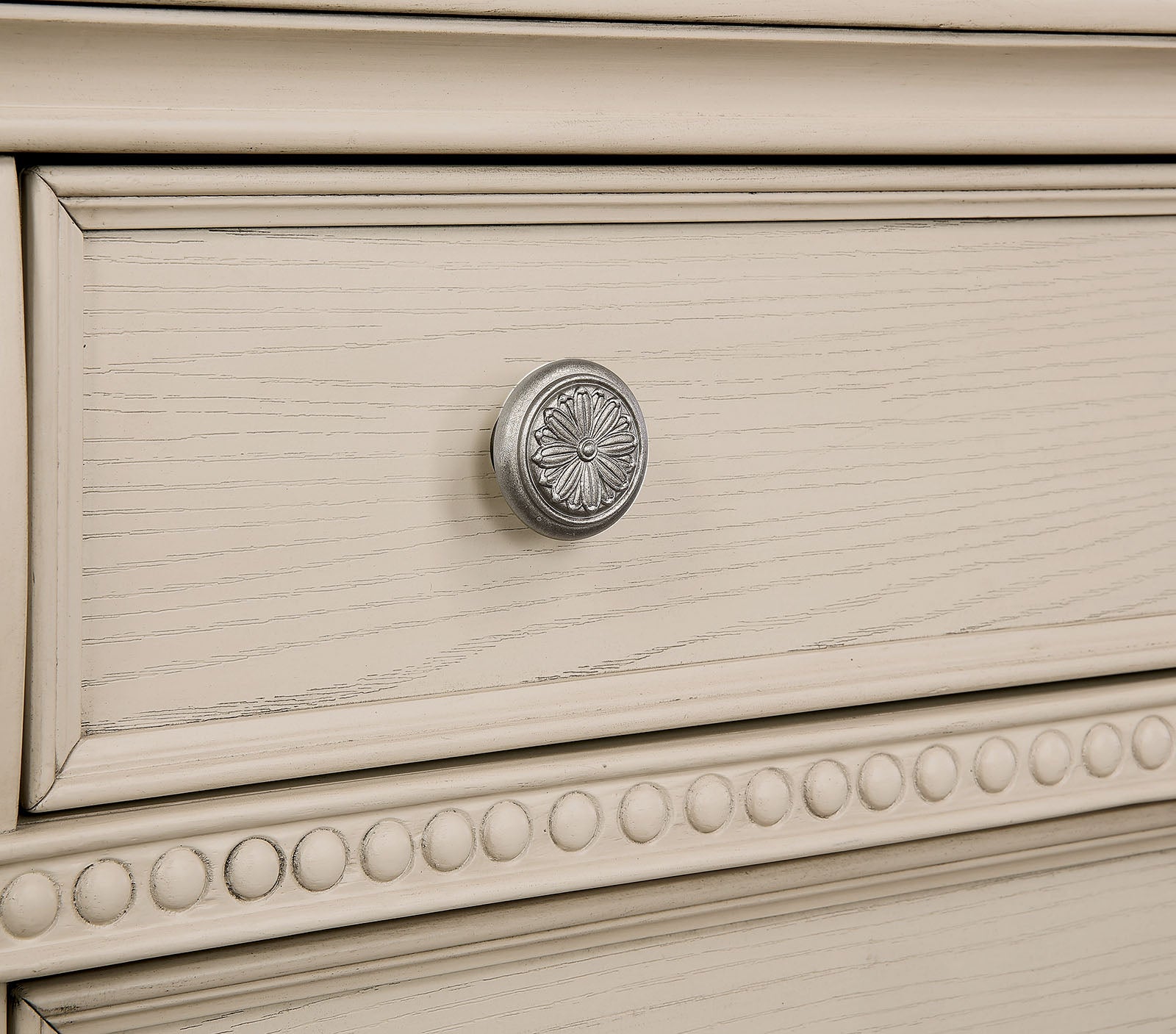 Pamphilos Antique White Queen Bed & 2 Nightstand & Dresser & Mirror - Ornate Home