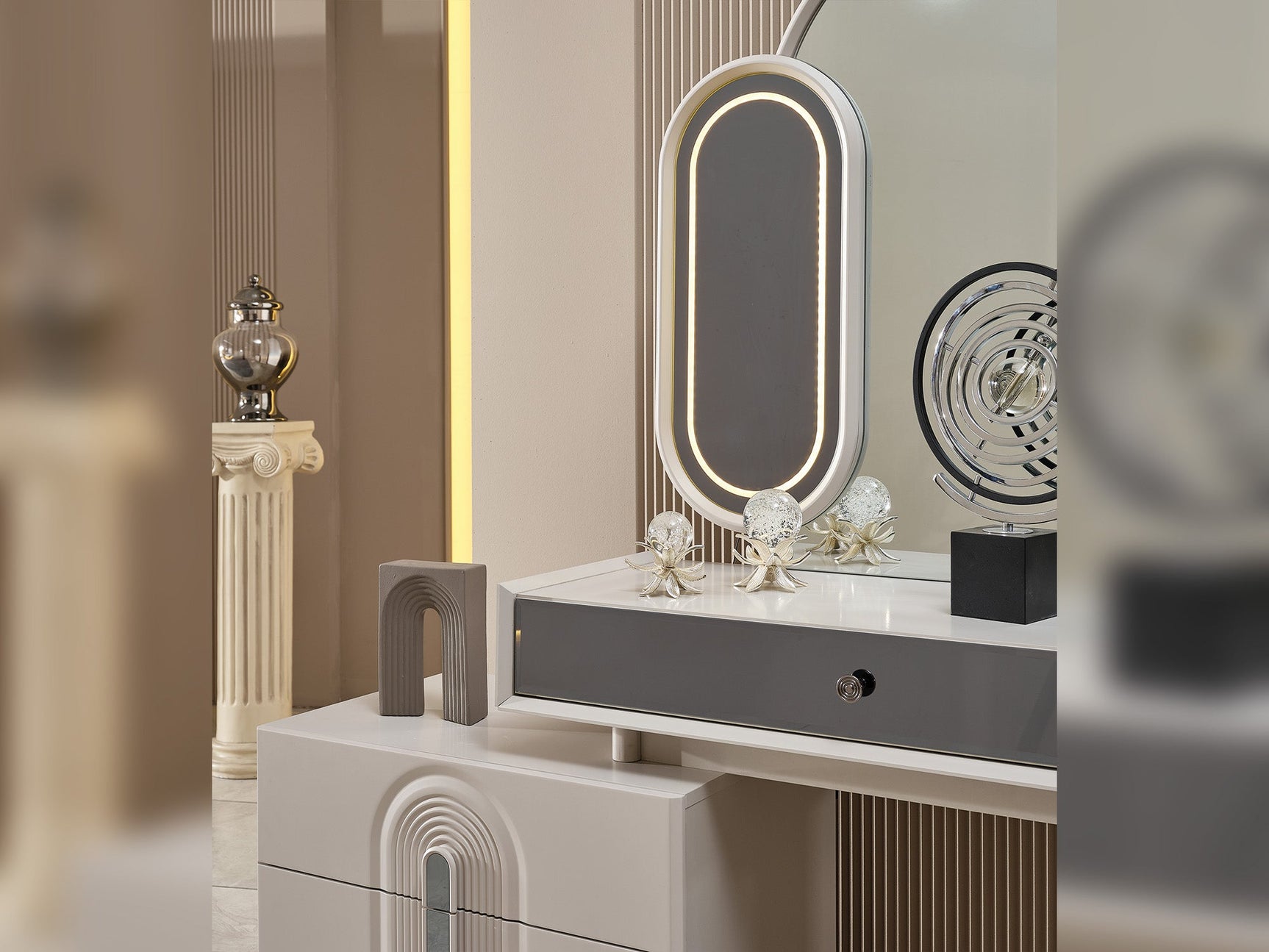 Parma Cream/Grey Bedroom Set (Queen Frame With Headboard & Dresser With Mirror & 2 Nightstand)