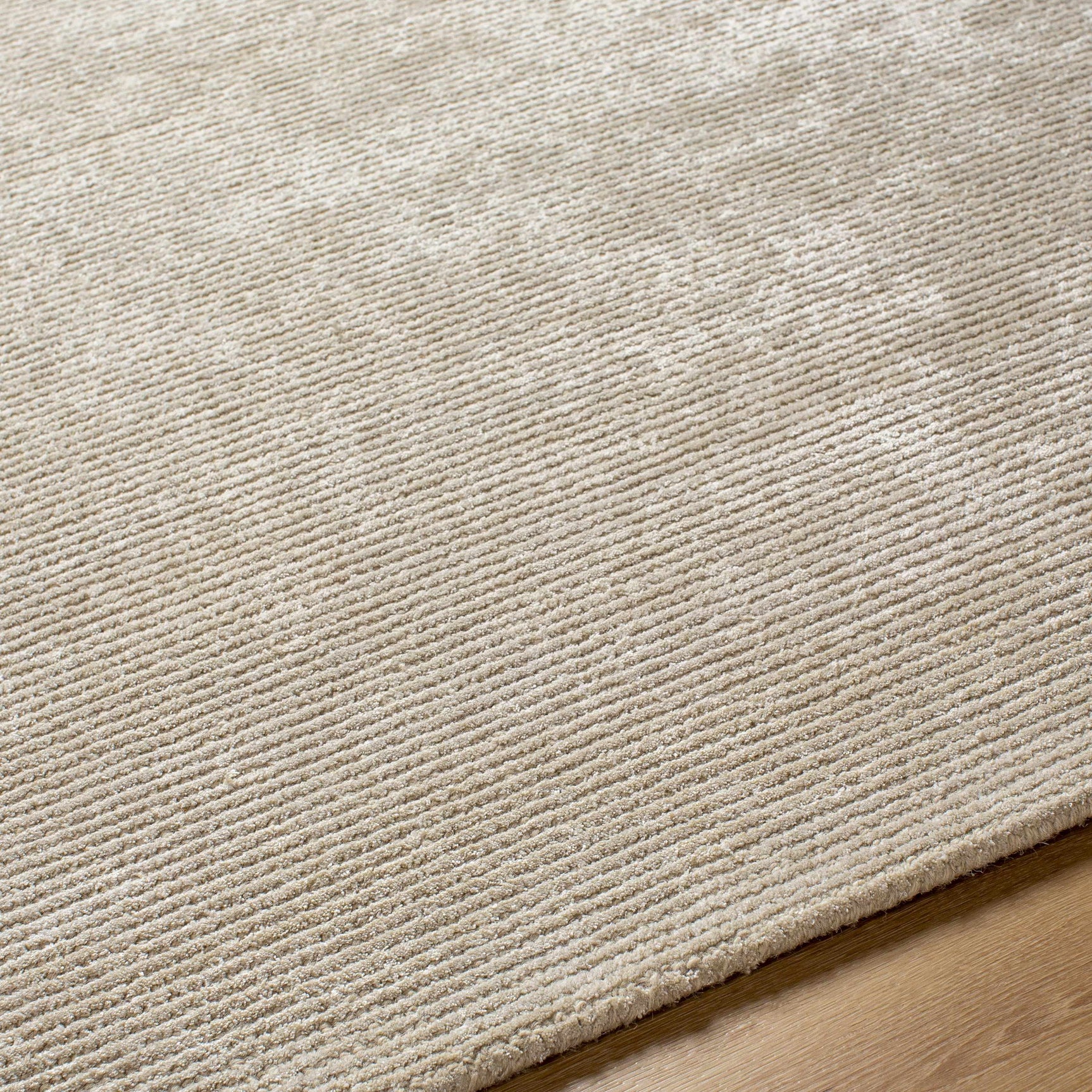 Pirro Premium Wool Blend Rug - Ornate Home