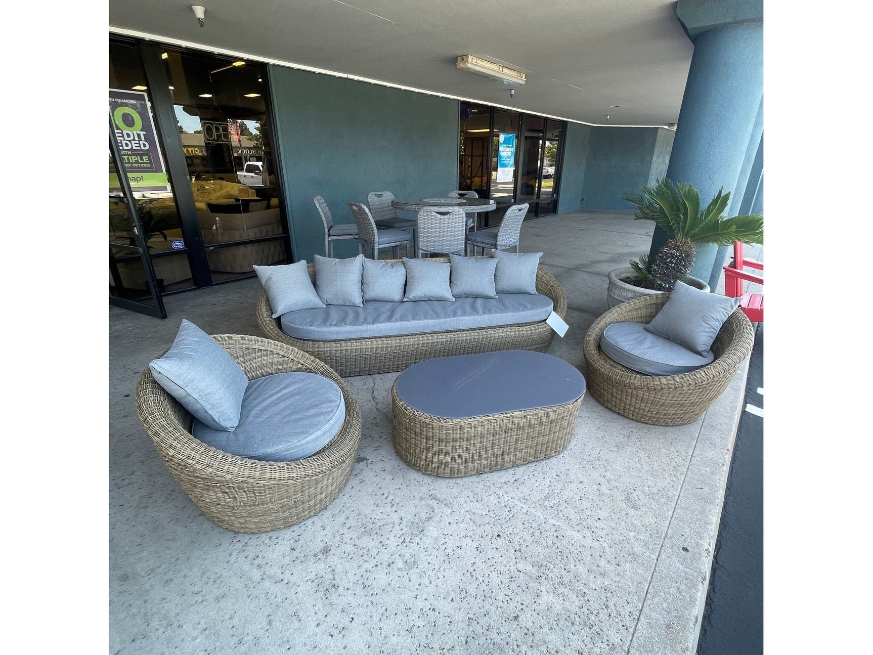 Pismo Gray Outdoor Seating Group w/ Coffee Table / 4pc - Ornate Home