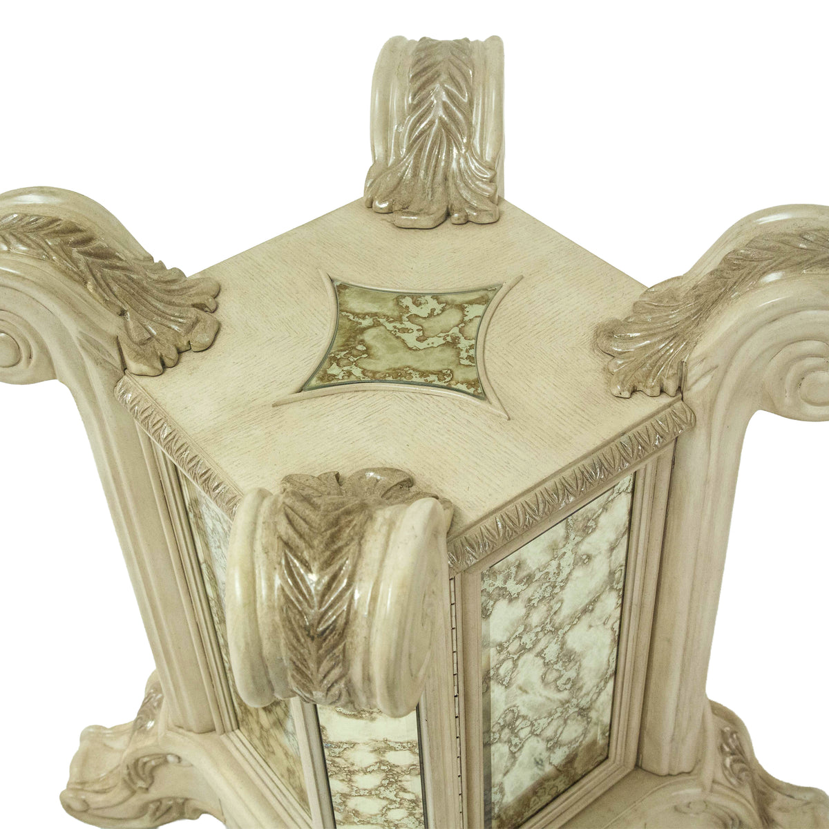 Platine de Royale Champagne Round Dining Table