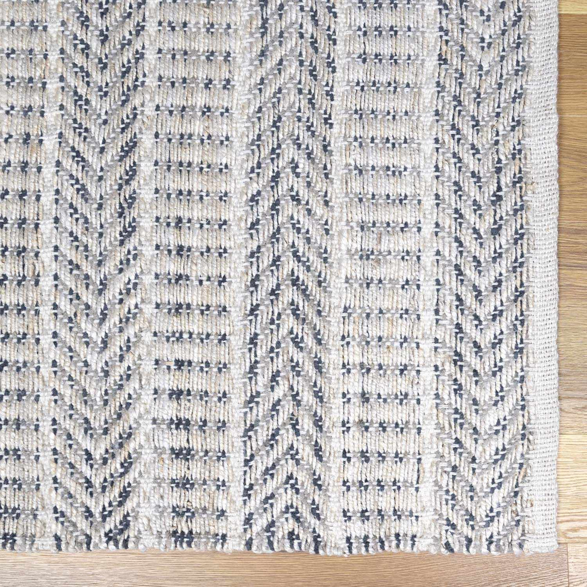 Pleak Handmade Jute Area Rug - Clearance - Ornate Home