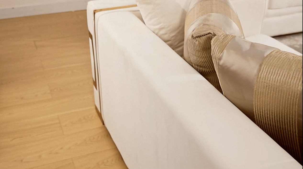 Prestige Living White/Gold Sofa / HD-S2131 - Ornate Home