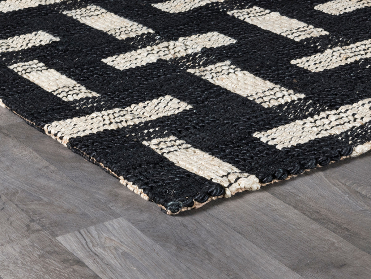 Preston Black/Ivory 8'x10' Rug