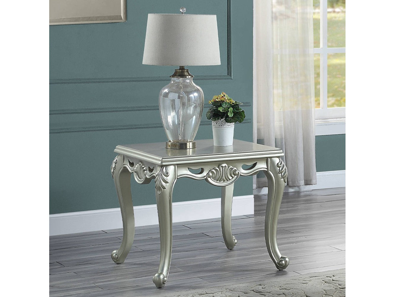 Qunsia End Table - Ornate Home