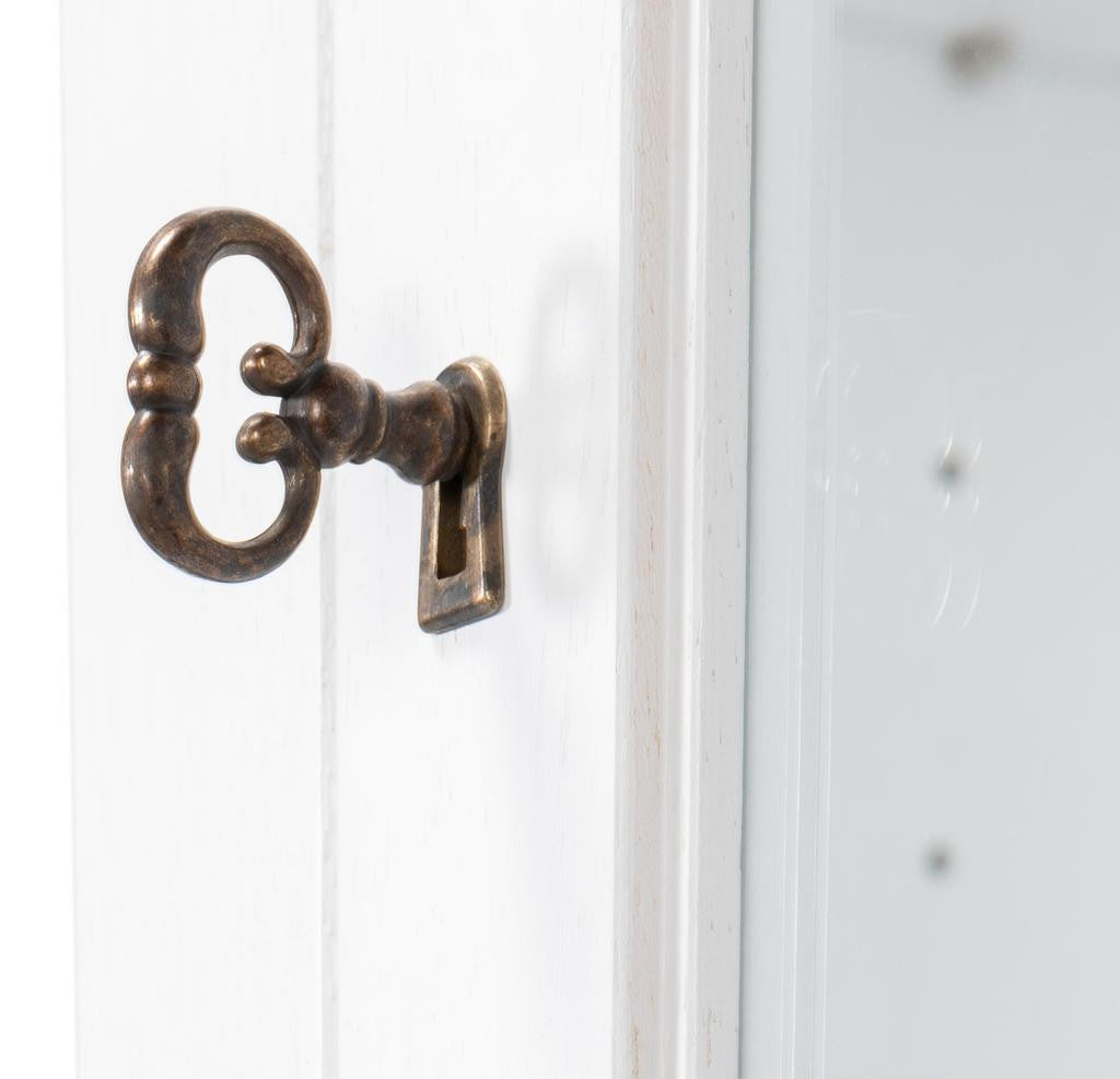 Cortina White Center Media Unit & Hutch