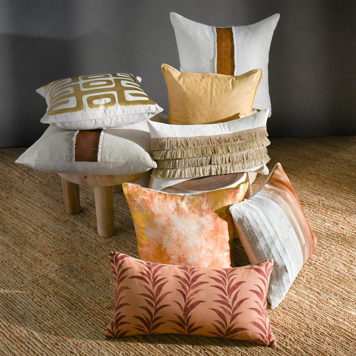 RO Zelo Tan/Silver 22x22 Throw Pillow (Set of 2) - Ornate Home
