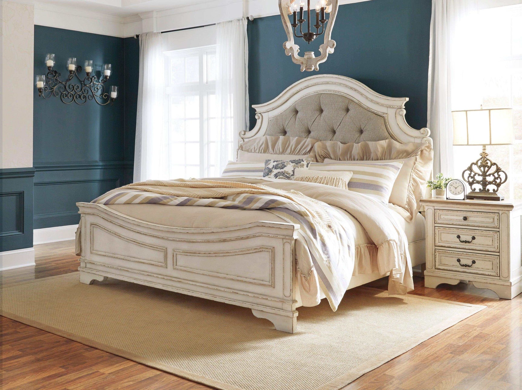 Realyn California King Upholstered Panel Bedroom Set / 5pc (Online Special Price) - Ornate Home
