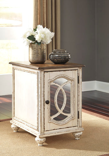 Realyn Chairside End Table (Online Special Price) - Ornate Home