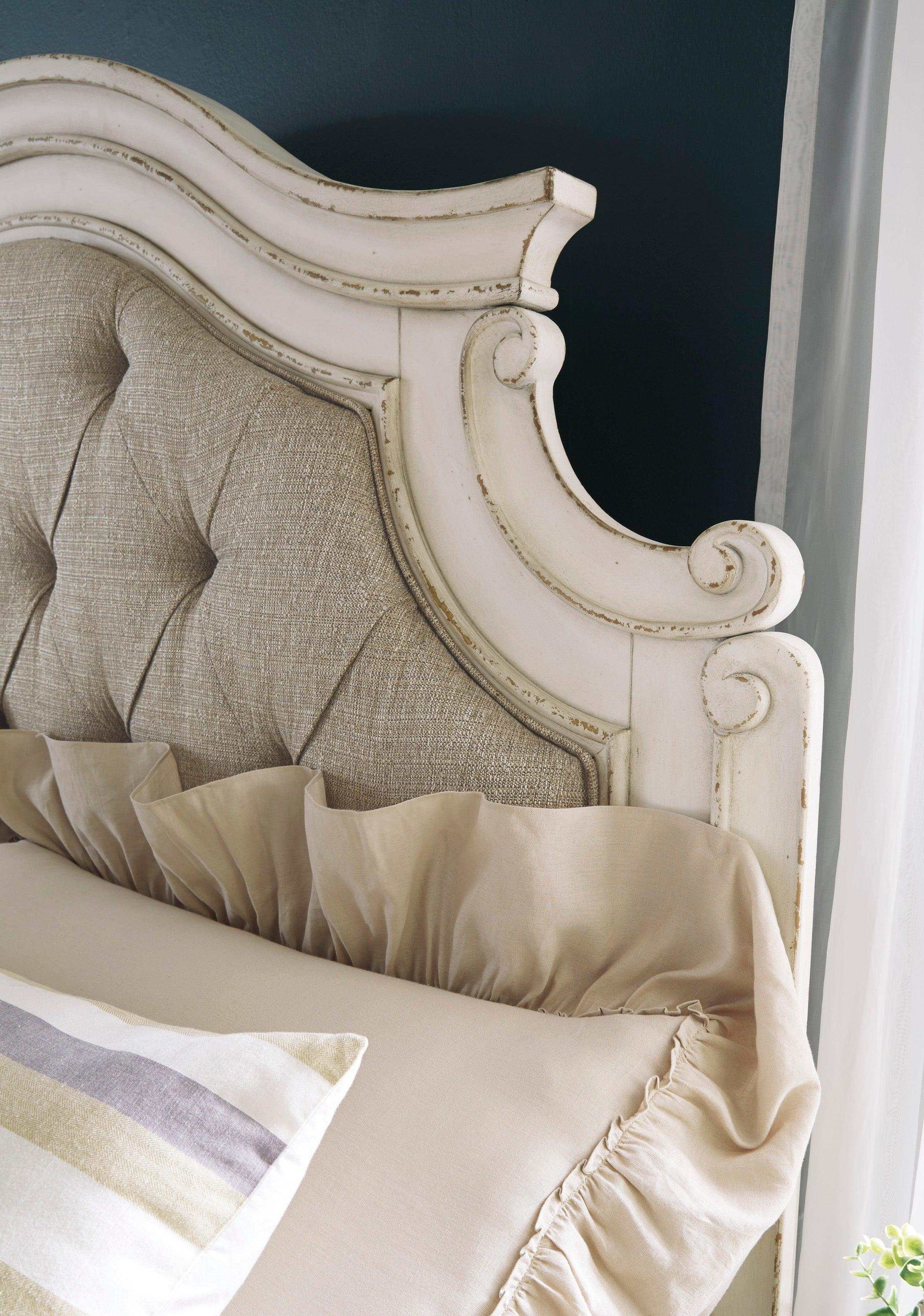 Realyn King Upholstered Panel Bedroom Set / 5pc (Online Special Price) - Ornate Home