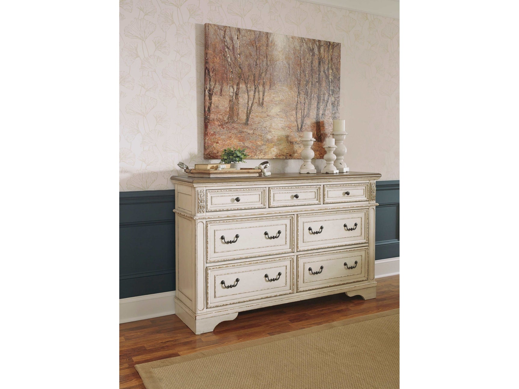 Realyn Mirrored Dresser w/ 7 Drawer (Online Special Price) - Ornate Home