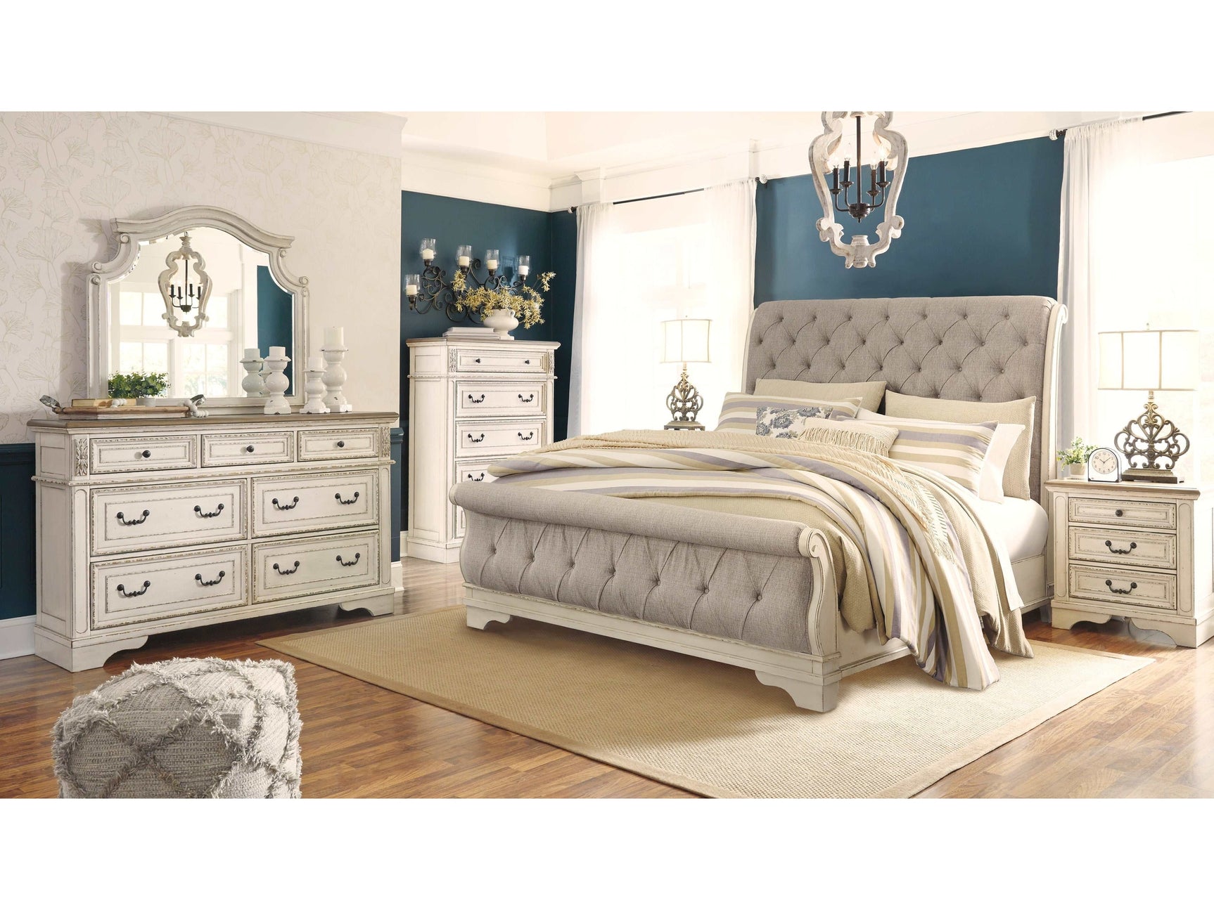 Realyn Queen Sleigh Bed (Online Special Price) - Ornate Home