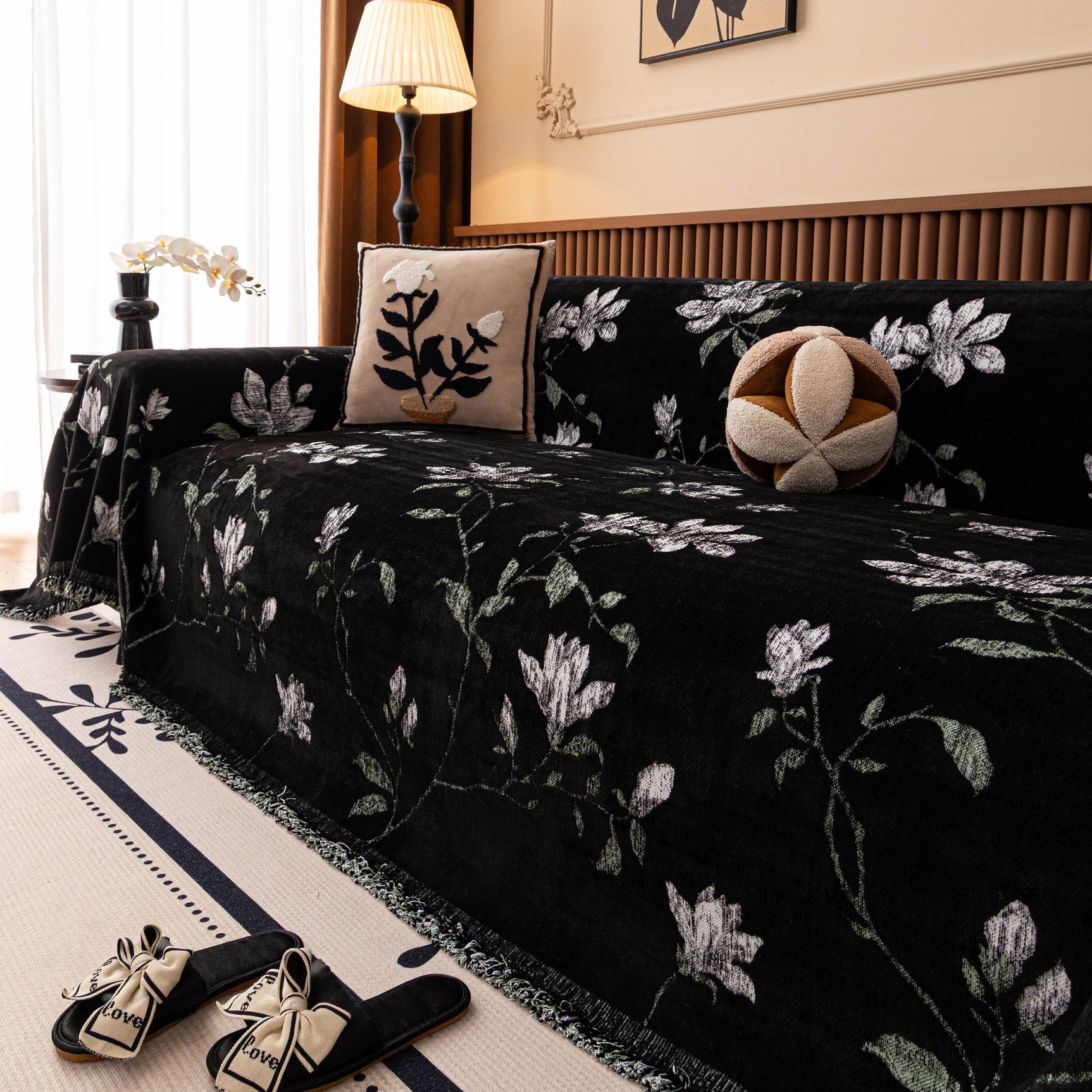Luxury Thickened Sofa Throw Cover, Decorative Cozy Floral Jacquard Couch Cover Blanket