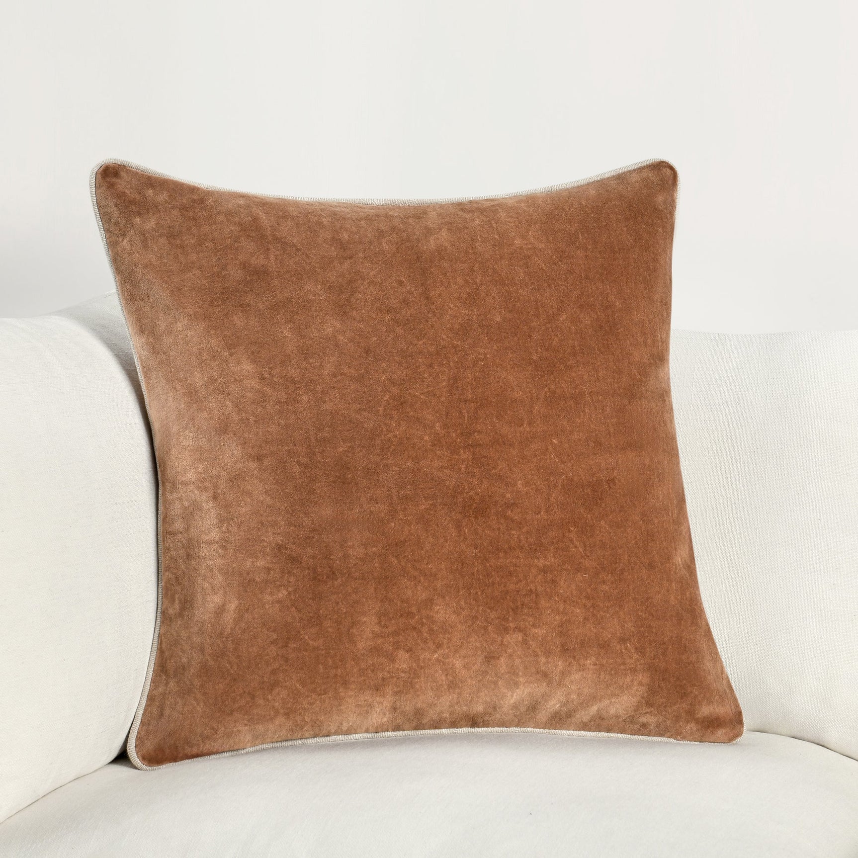 SLD Heirloom Hazel Velvet Multiple Sizes Throw Pillow (Set of 2) - Ornate Home