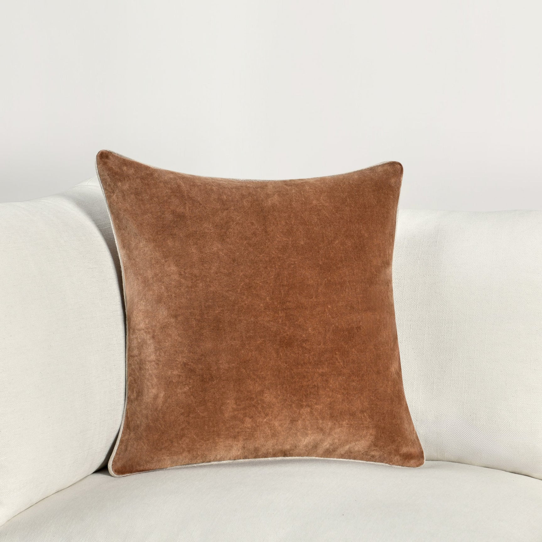 SLD Heirloom Hazel Velvet Multiple Sizes Throw Pillow (Set of 2) - Ornate Home