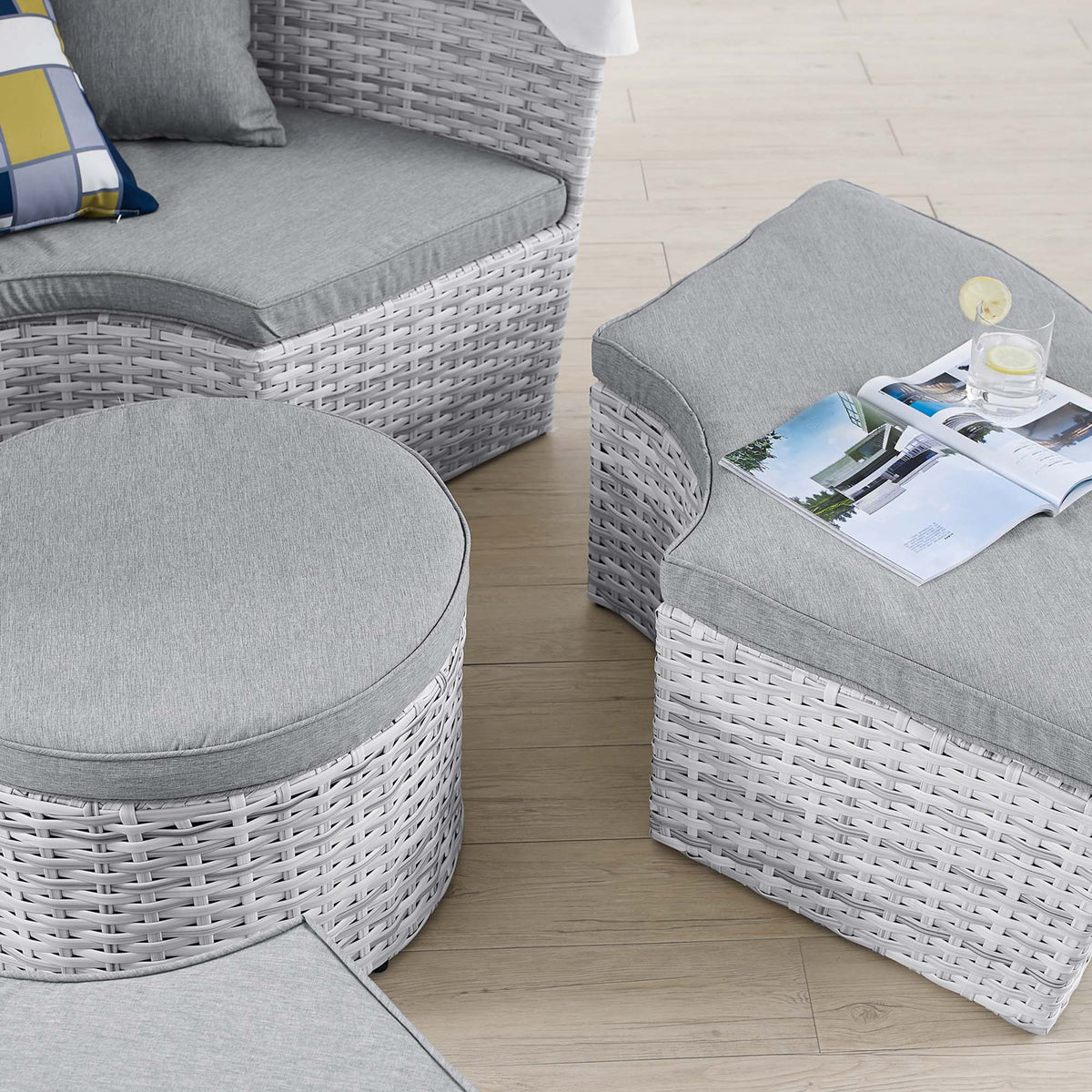 Scottsdale Light Gray/Gray Canopy Outdoor Patio Daybed