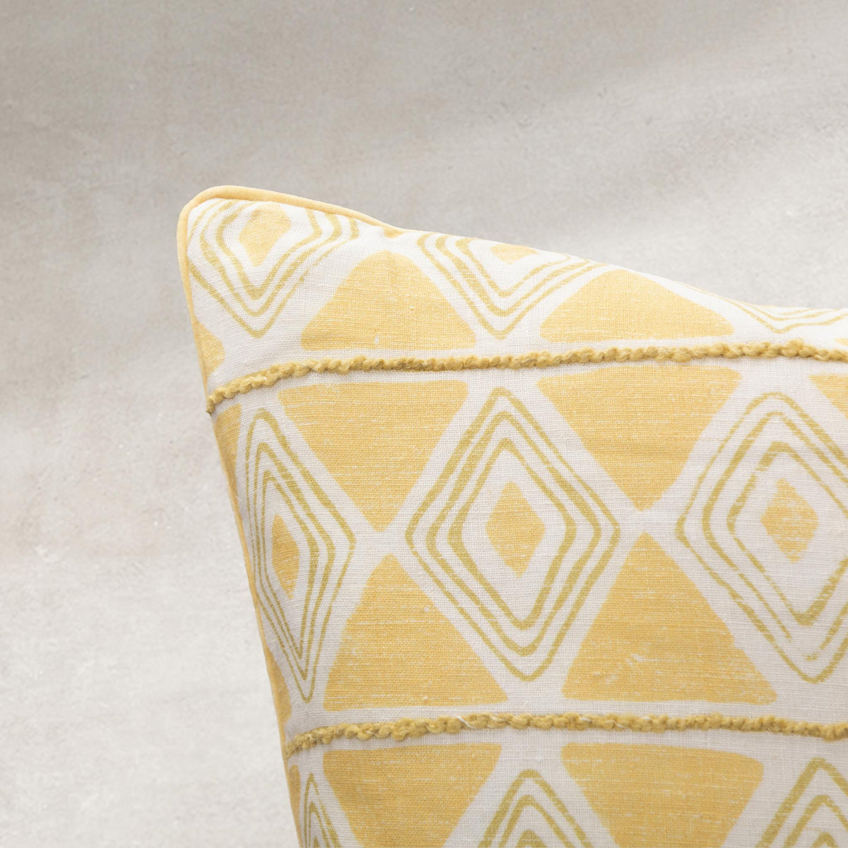 Seaside Trellis Sunwashed Gold 22"x22" Throw Pillow (Set of 2)