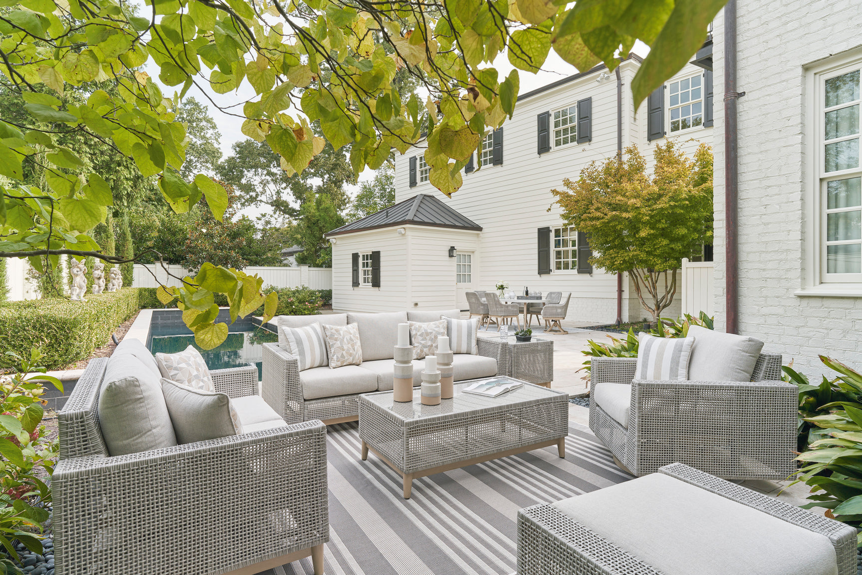 Seton Creek Outdoor Seating Group w/ Coffee Table / 4pc - Ornate Home