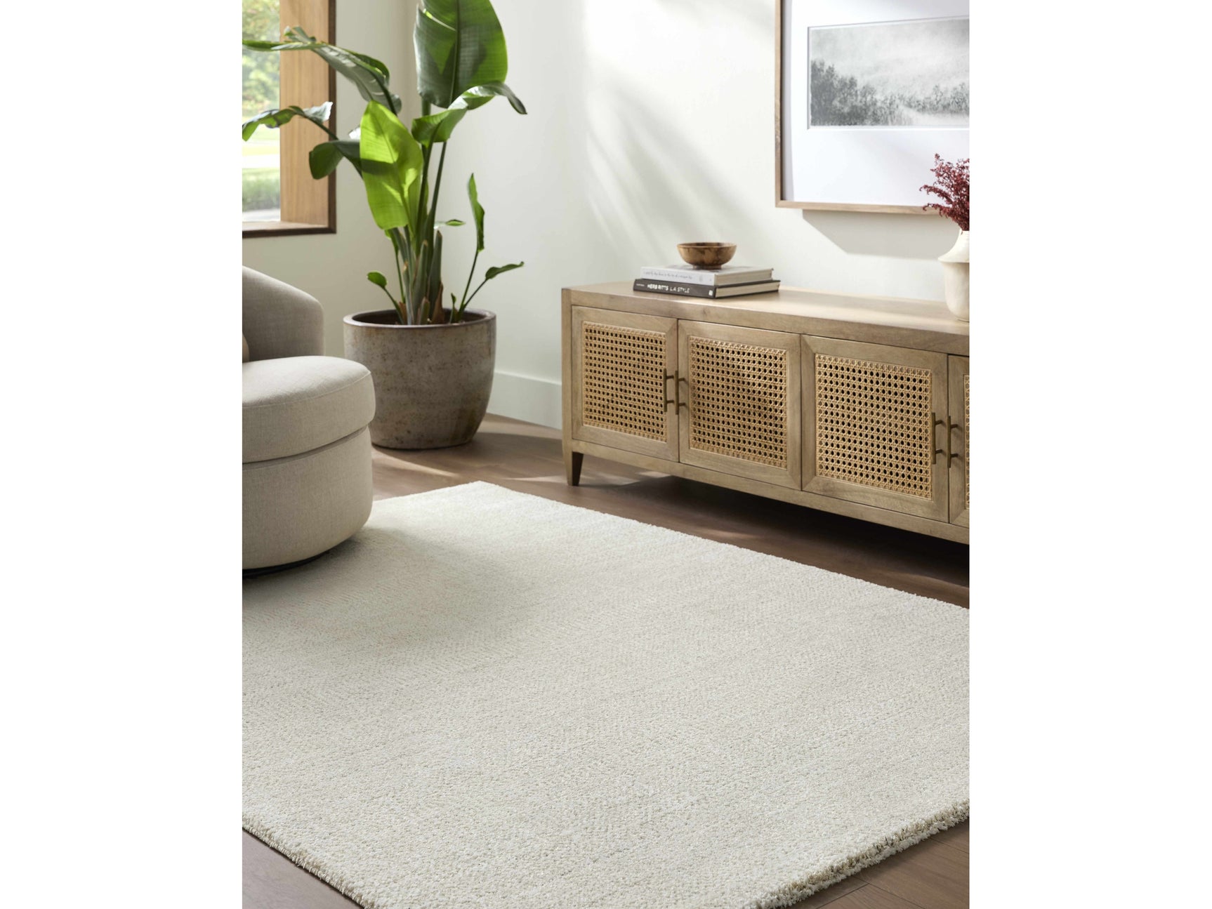Sezja White Luxe Area Rug - Ornate Home