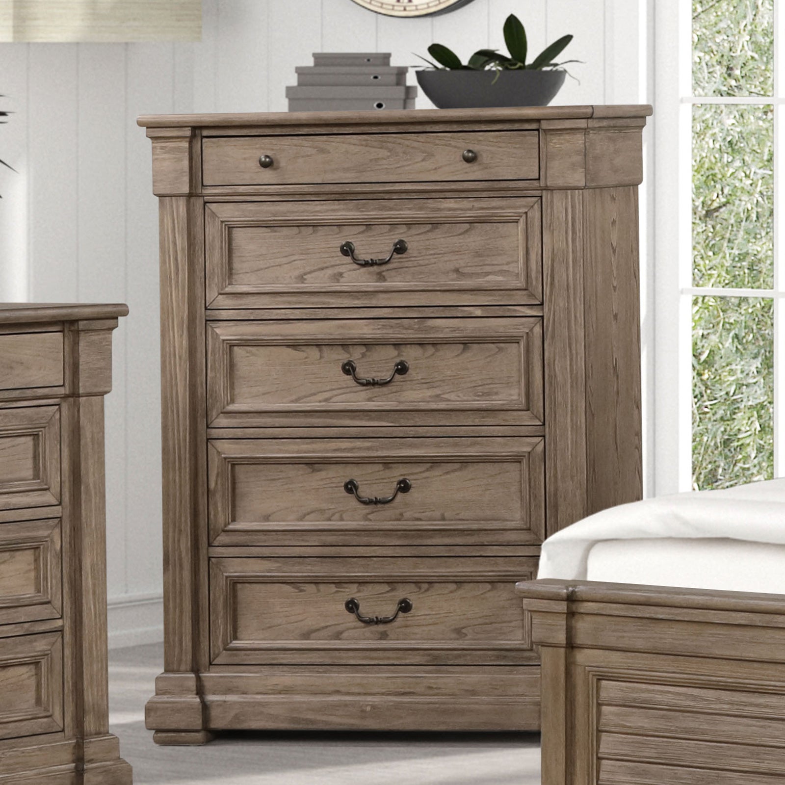 Sheringham Brown Queen 5 Piece Bedroom Set w/Chest - Ornate Home