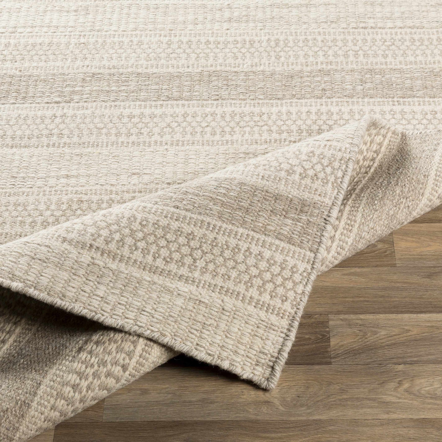 Silverthorne Wool Area Rug - Ornate Home