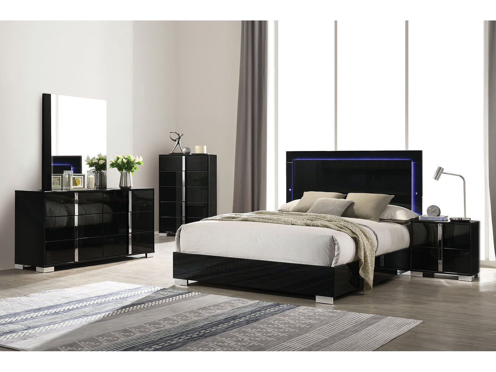 Sinistra Black Queen 5 Piece Bedroom Set w/2 Nightstands - Ornate Home