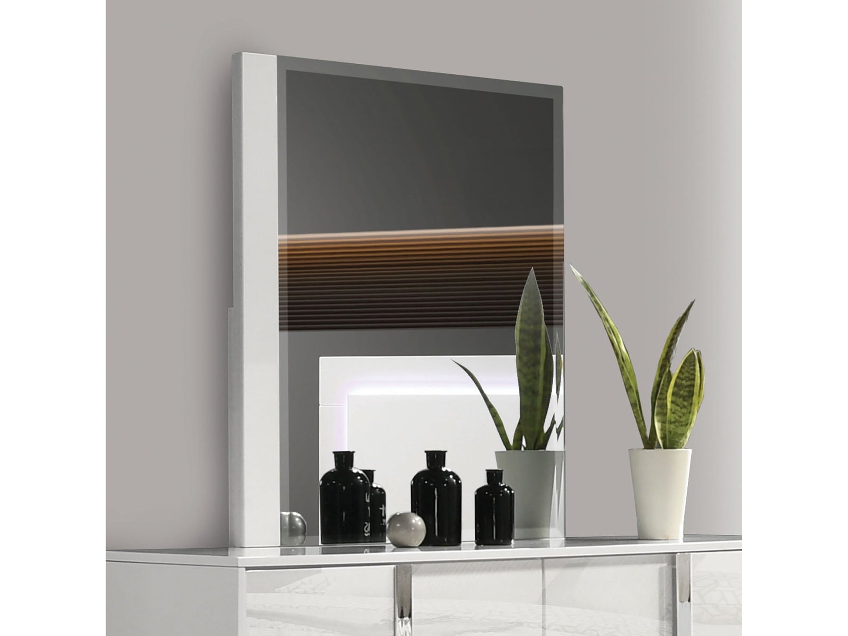 Sinistra White Mirror - Ornate Home
