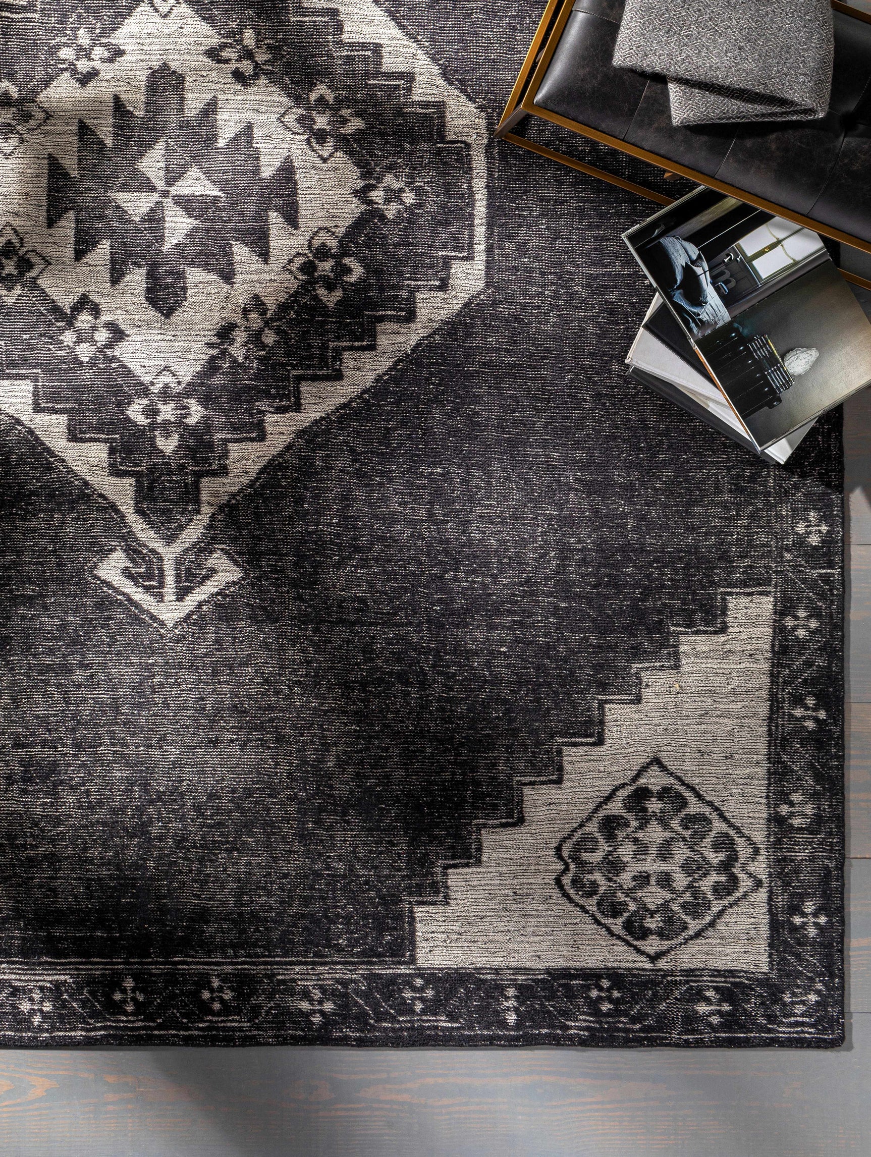 Siraway Handmade Wool Area Rug - Clearance - Ornate Home