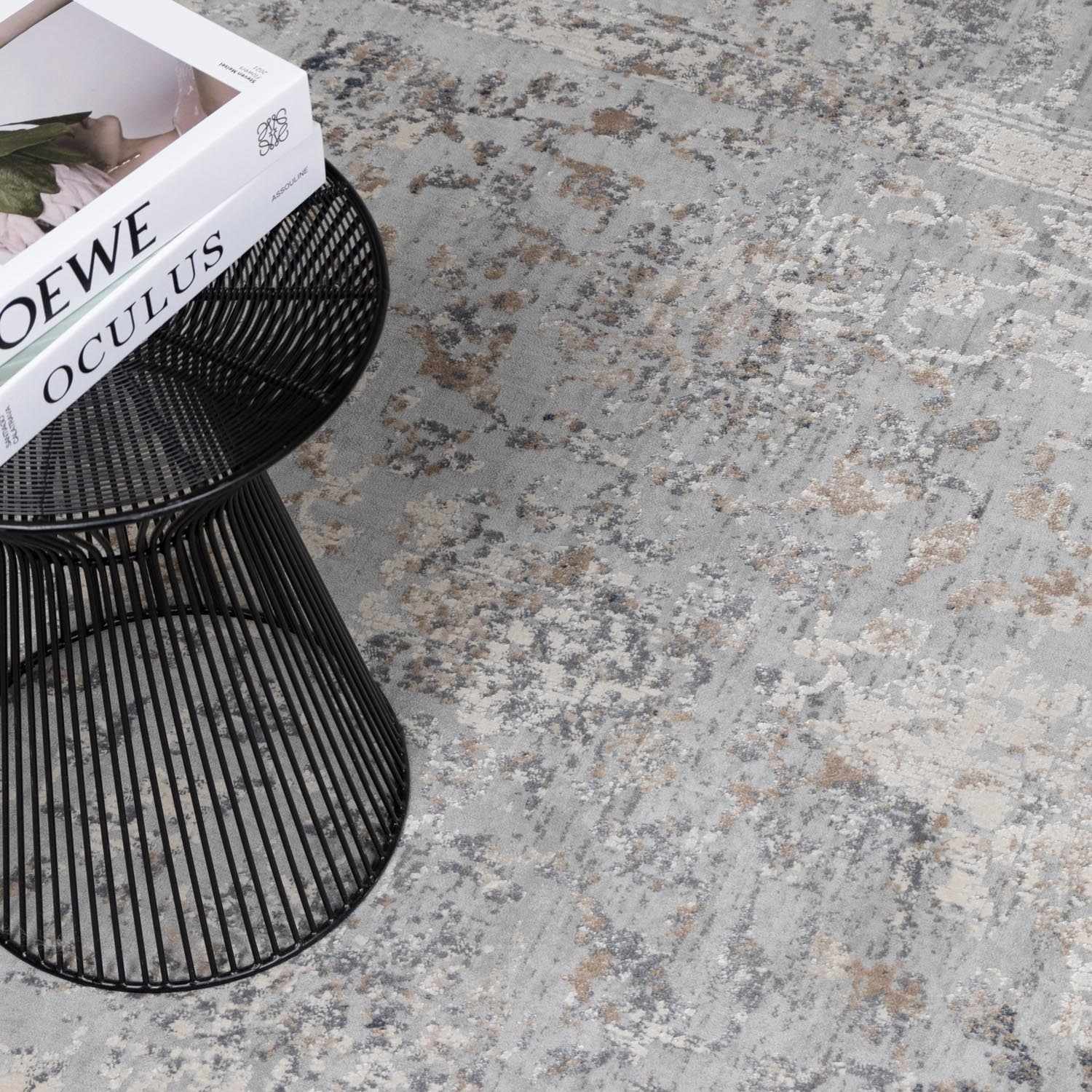 Speaks Traditional Textured Luxe Rug - Ornate Home