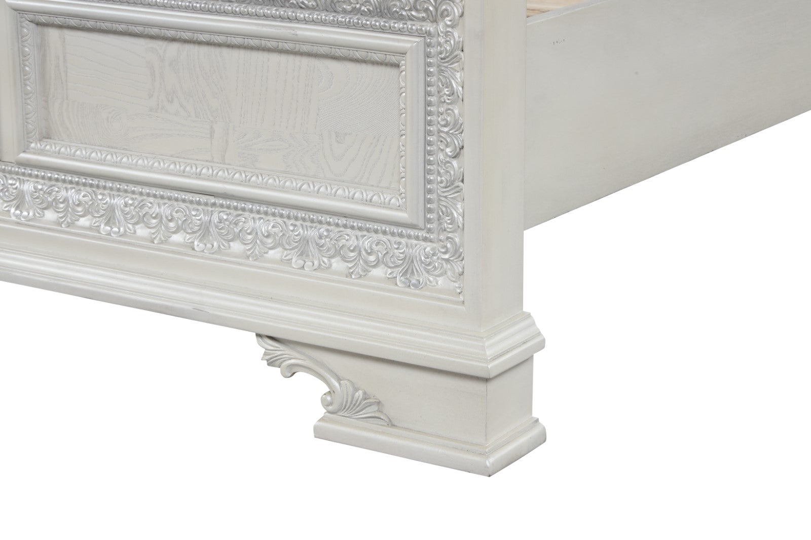 Stella Mia Creamy White Eastern King Full Bed - Ornate Home