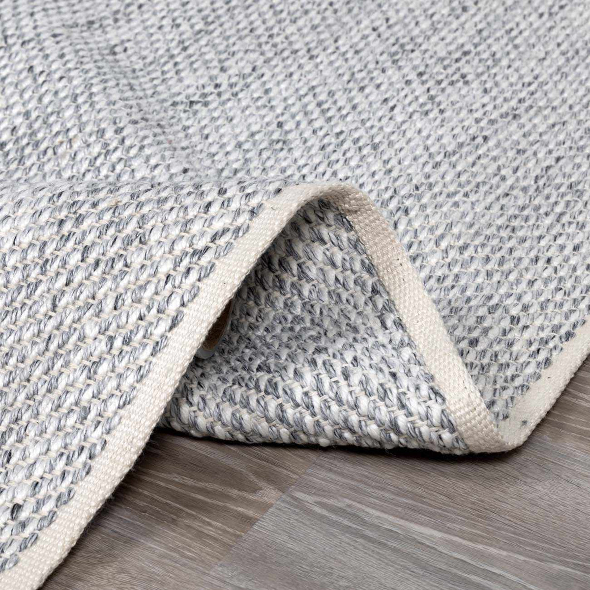 Stenhousemuir Luxe Handmade Rug - Clearance - Ornate Home