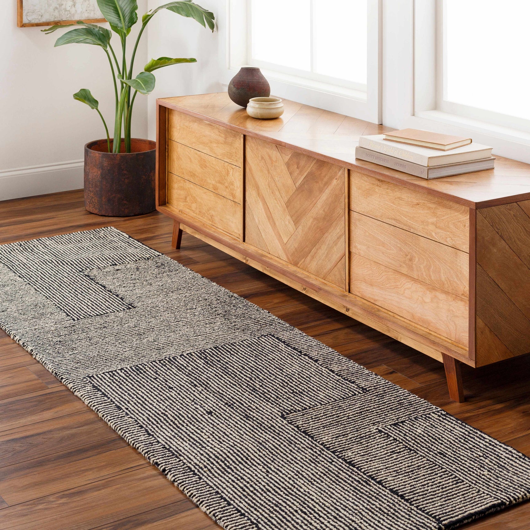 Stevington Wool Area Rug - Ornate Home