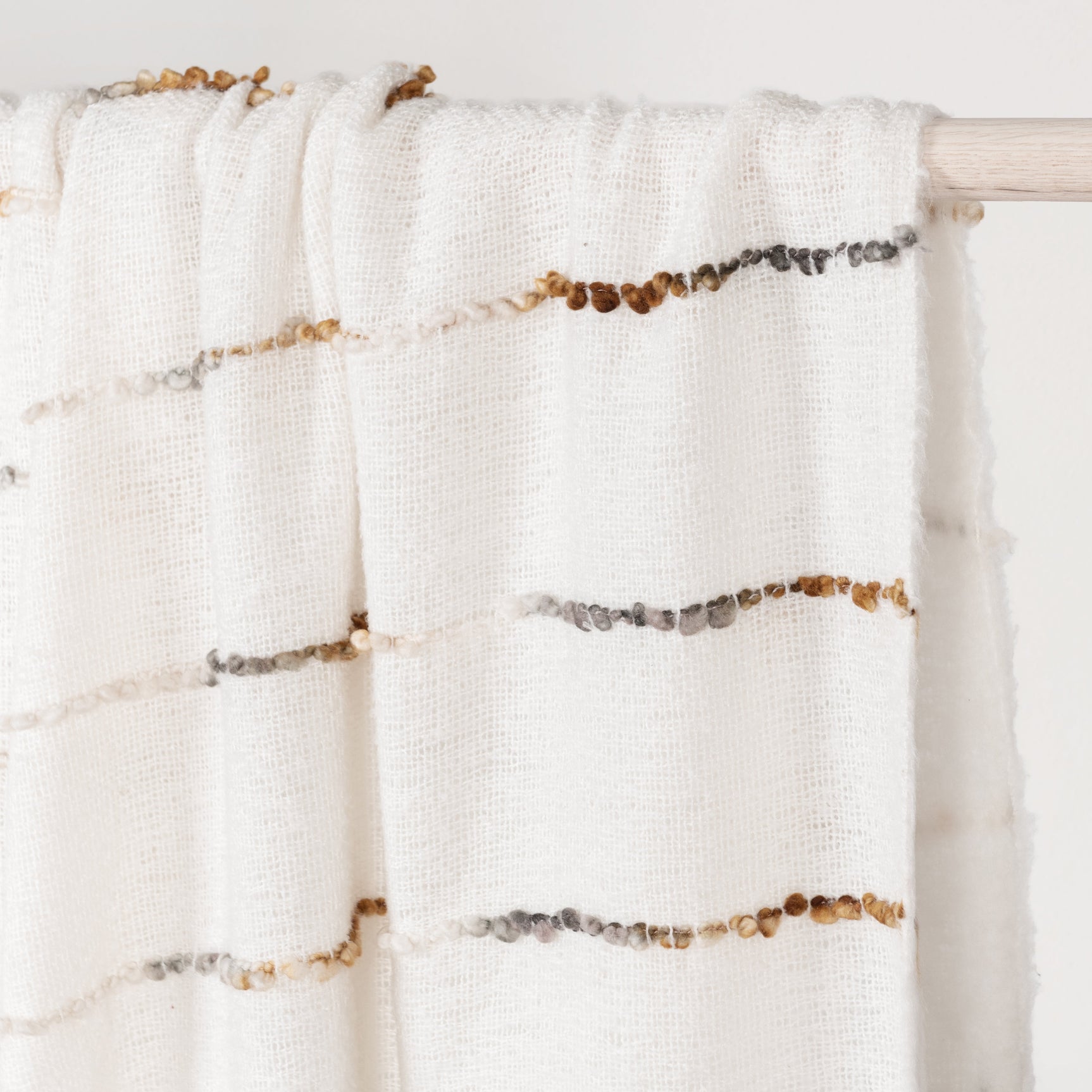 TC Albedo Ivory/Rust Throw 50x70 - Ornate Home