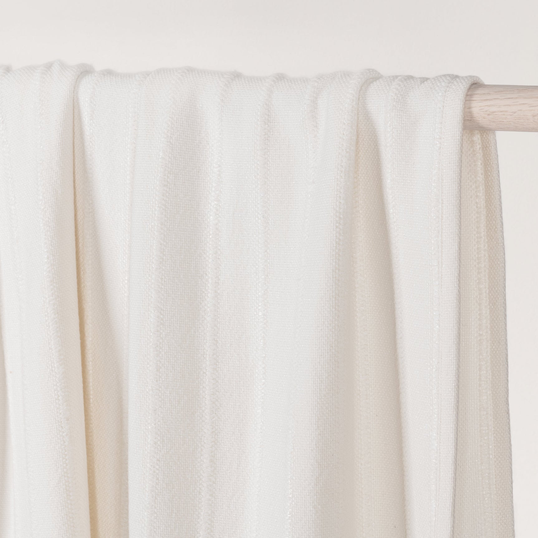TC Hunter White 50x70 Throw - Ornate Home