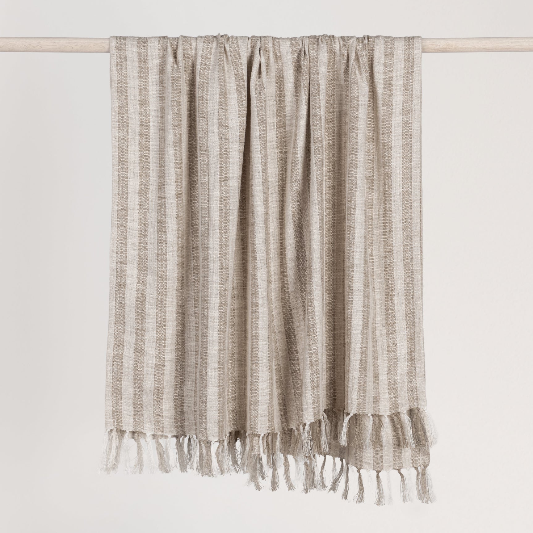 TC Linna Ivory/Natural Throw 50x70 - Ornate Home