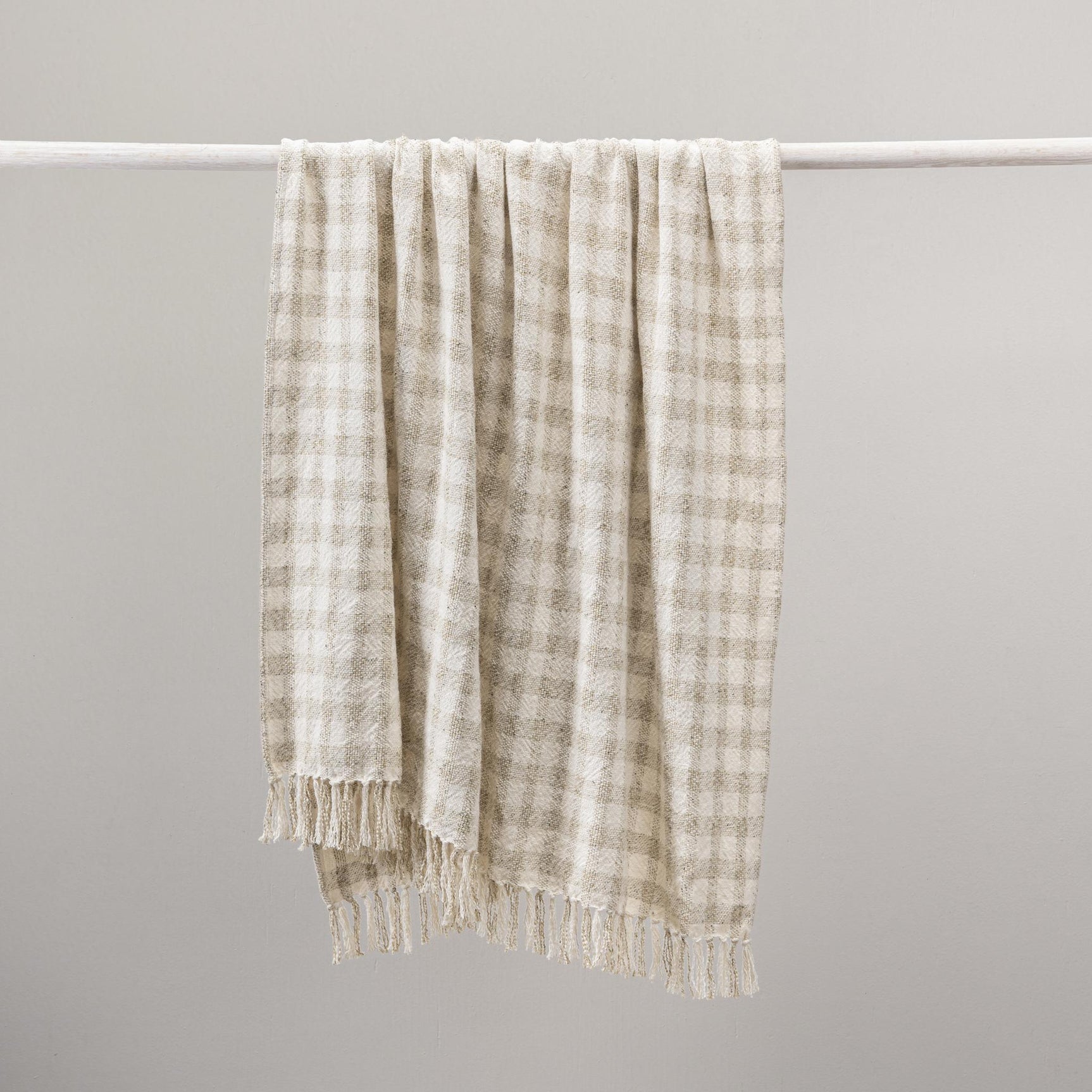 TC Sari Natural/Ivory Throw 50x70 - Ornate Home