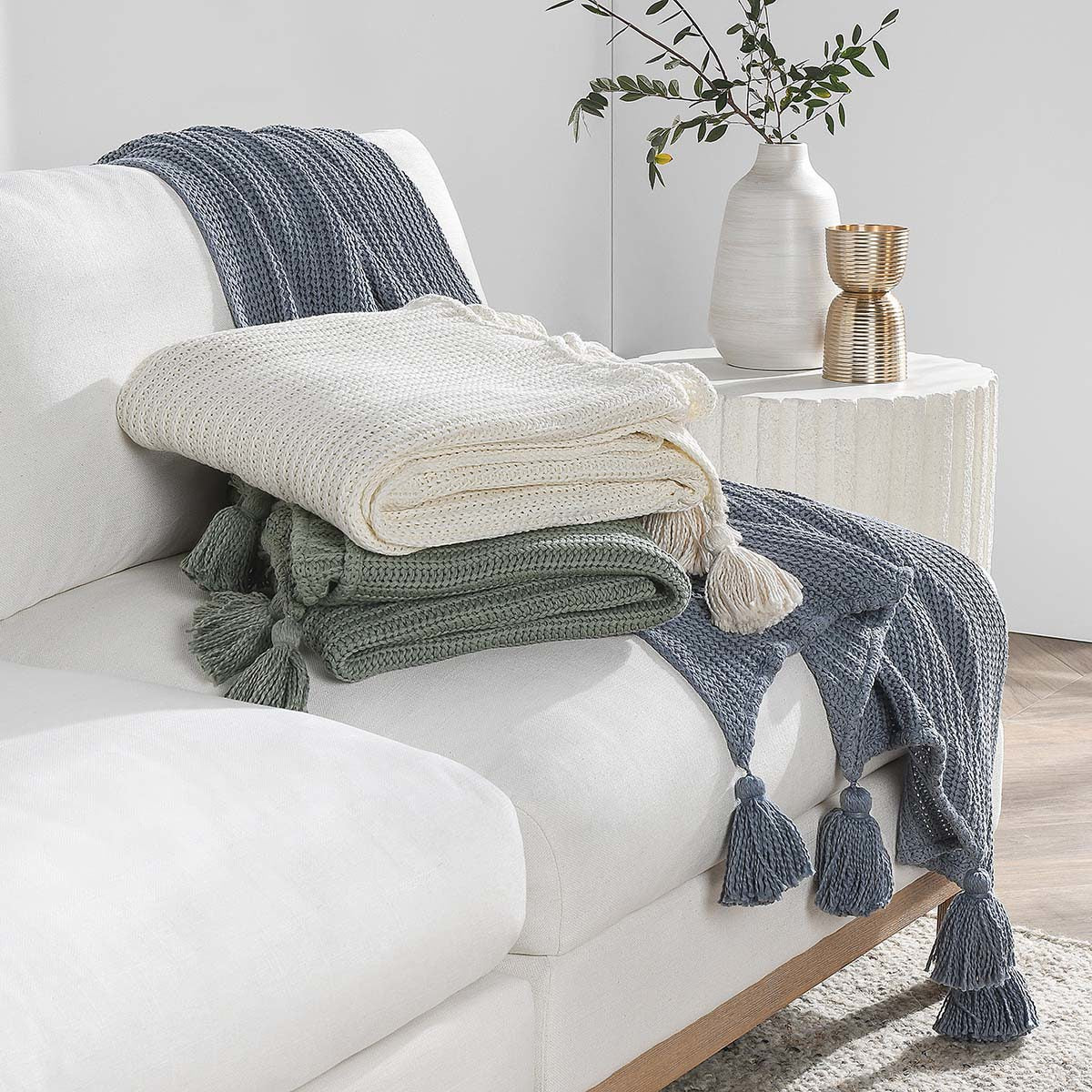 TC Veda Ivory 50x70 Throw - Ornate Home