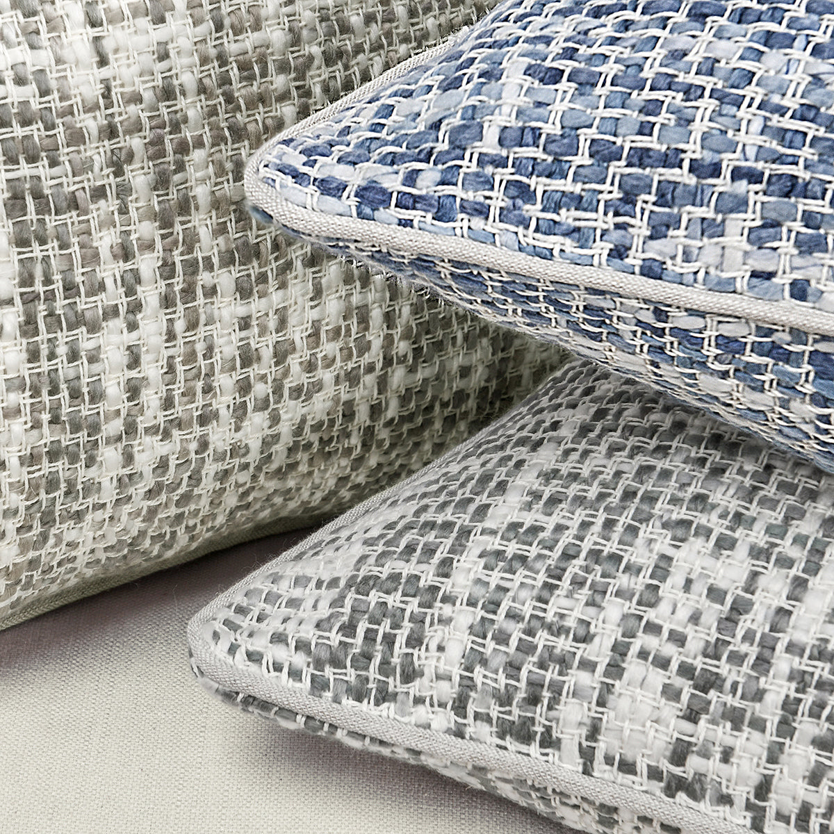 TW Brax Gray/Ivory 22x22 Throw Pillow (Set of 2) - Ornate Home