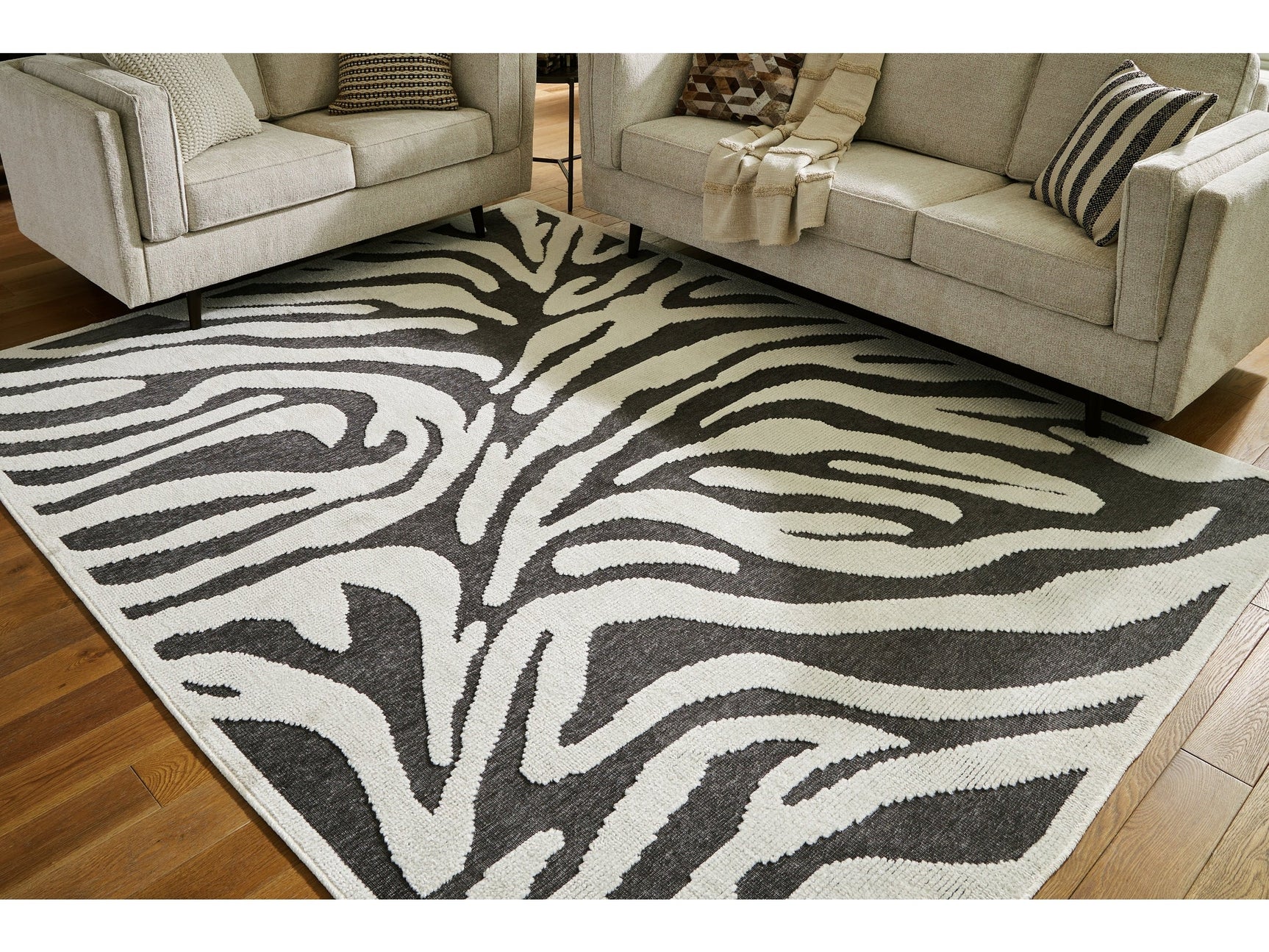 Thomwith Black/Ivory 7'10" x 10'1" Rug (Online Special Price) - Ornate Home