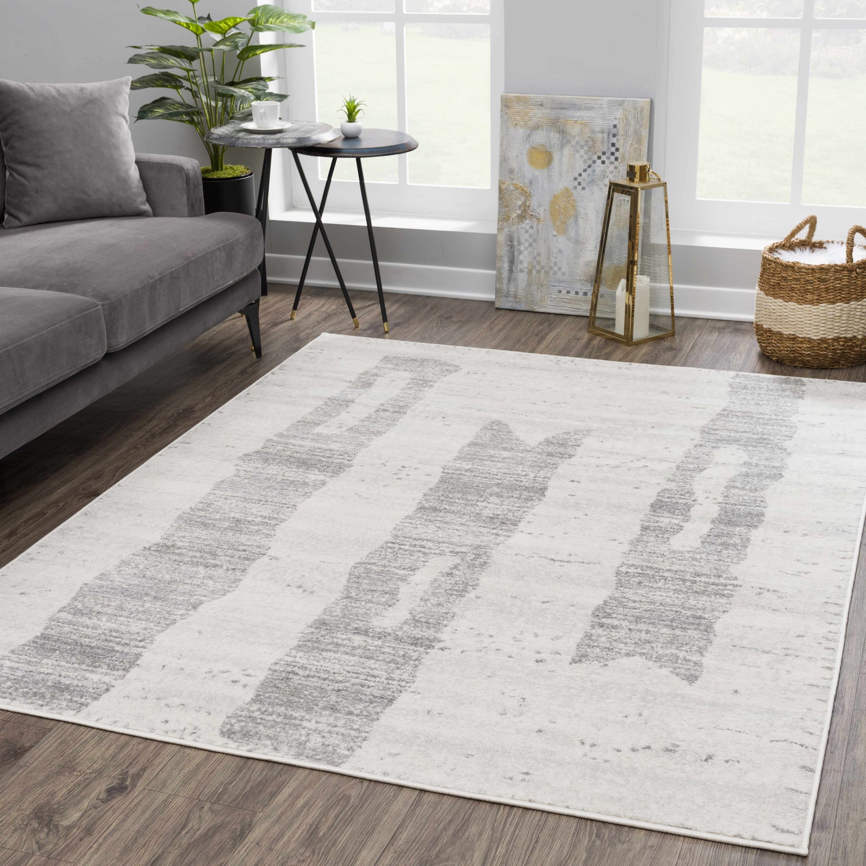 Tigria Ivory 2316 Area Rug - Clearance - Ornate Home