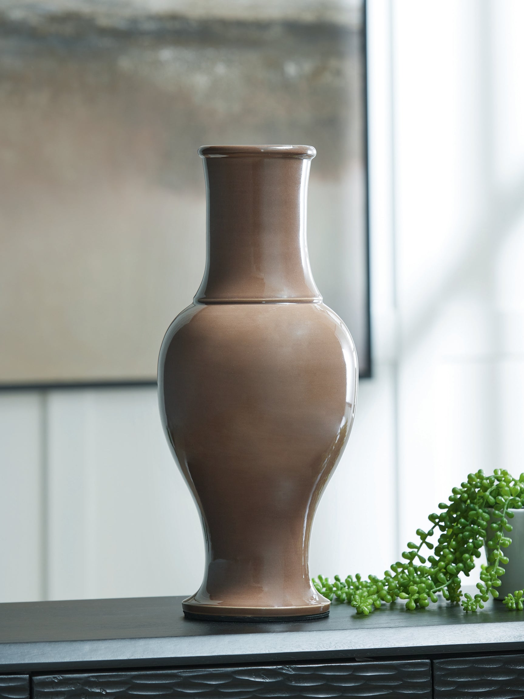 Tillmer Brown Vase - Ornate Home