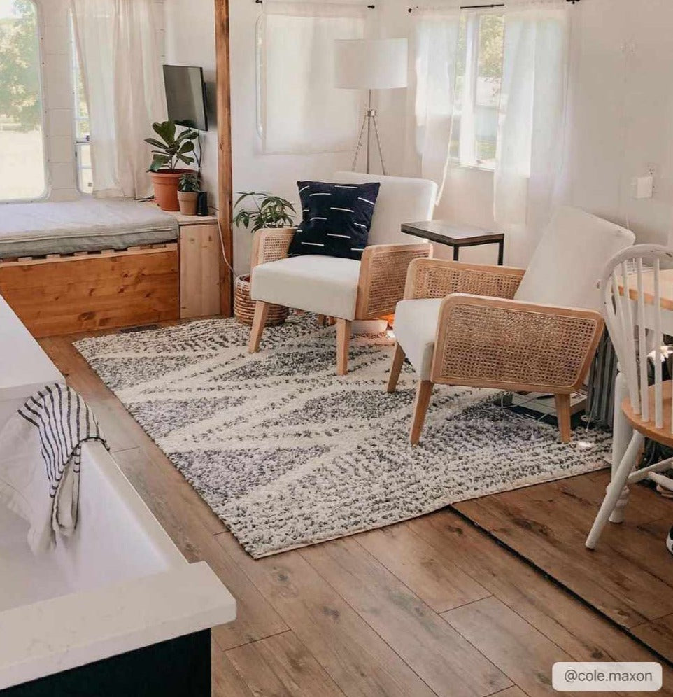 Trunding Plush Area Rug - Ornate Home