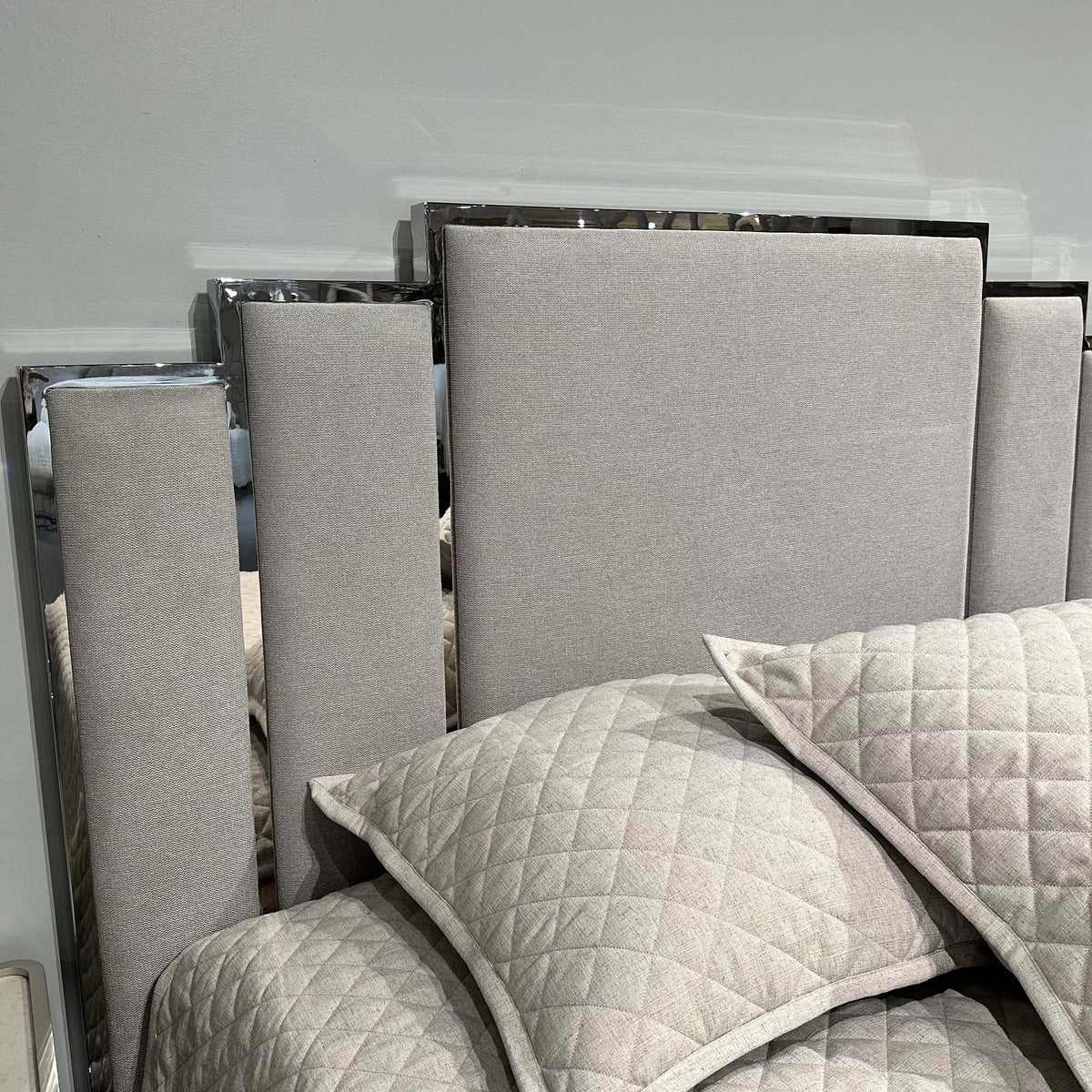 Tulip Chrome/Gray King Lift Up Storage Bed