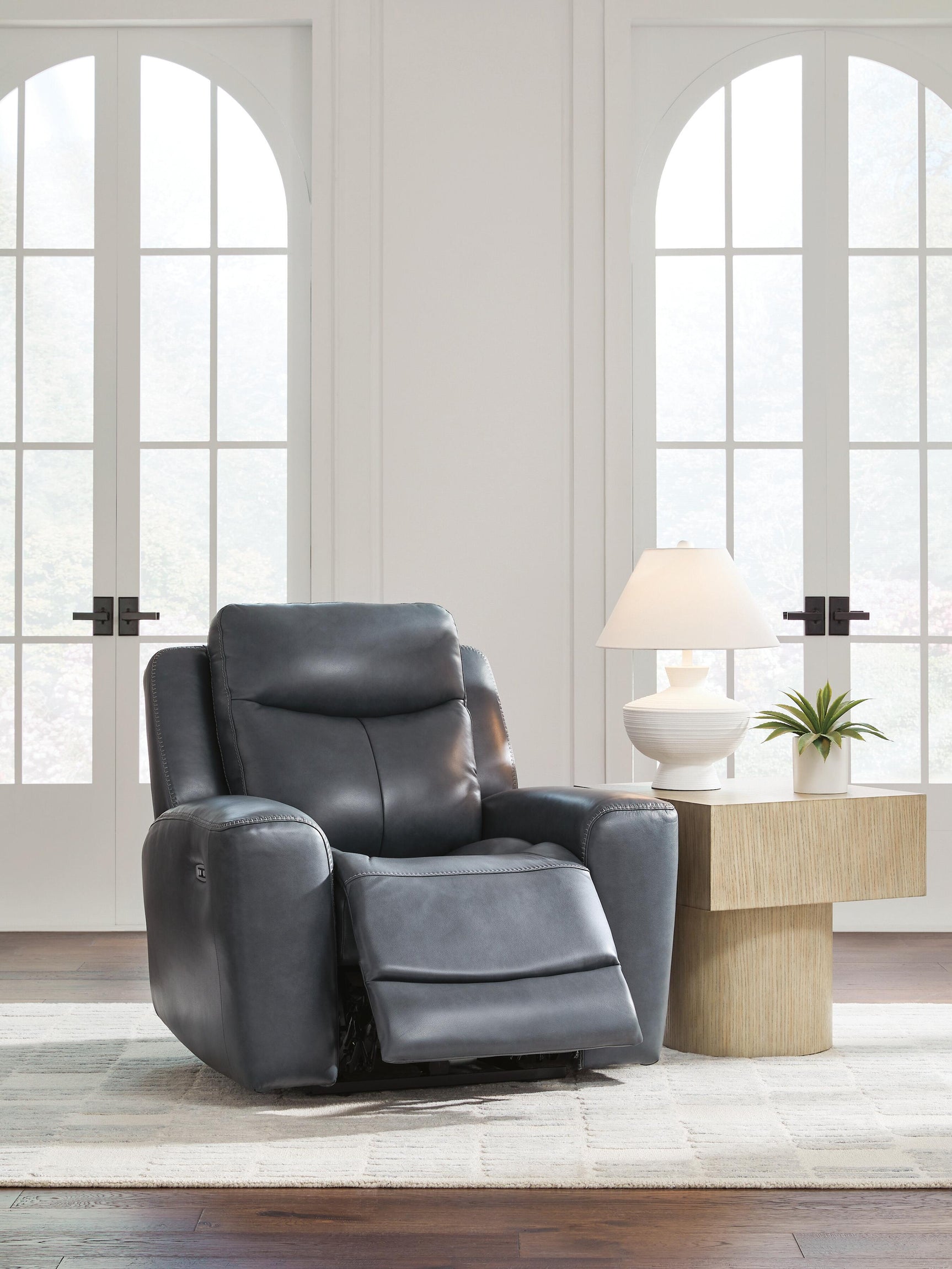 Momentum Moves Admiral Power Recliner (Online Special Price)