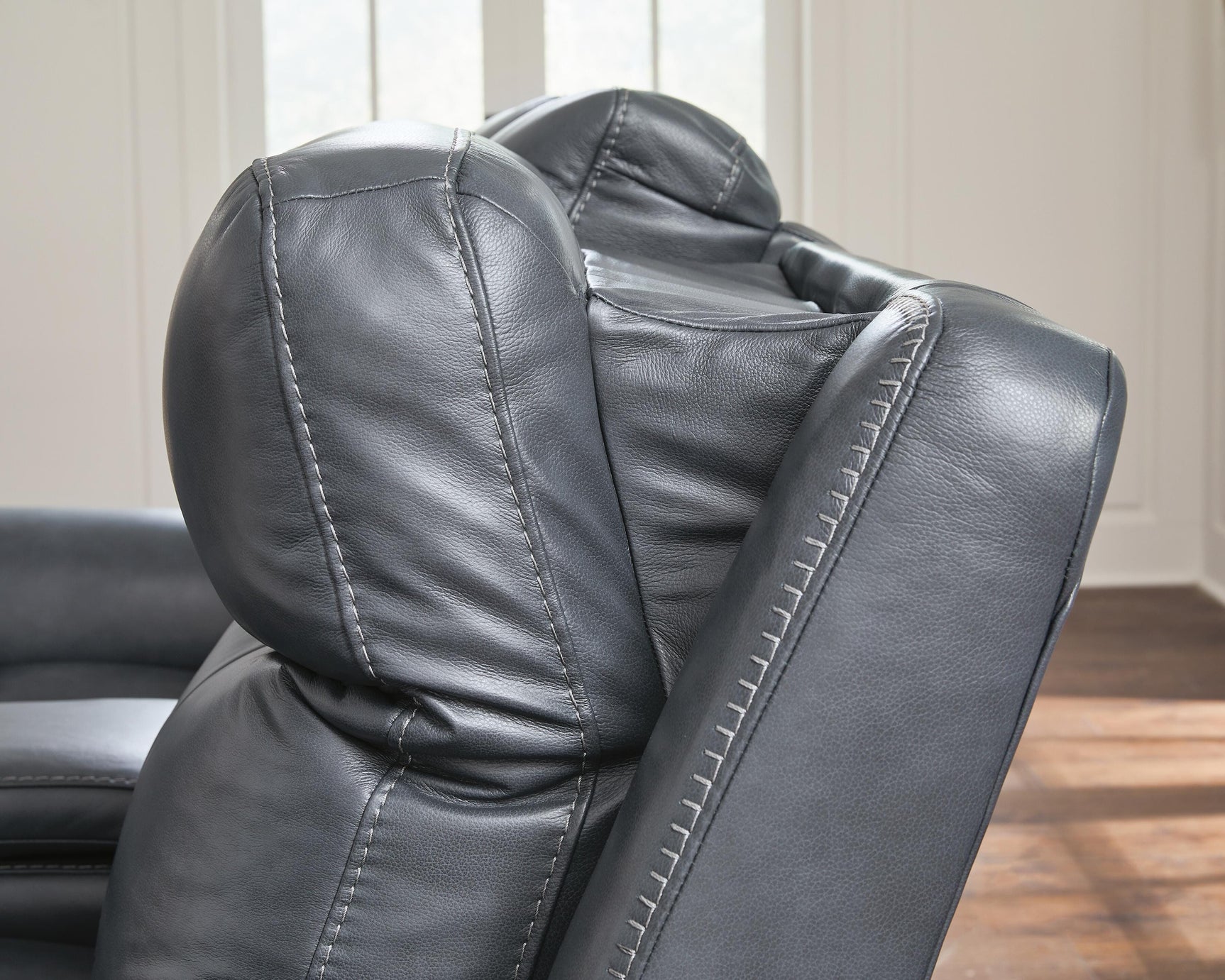 Momentum Moves Admiral Power Reclining Loveseat (Online Special Price)