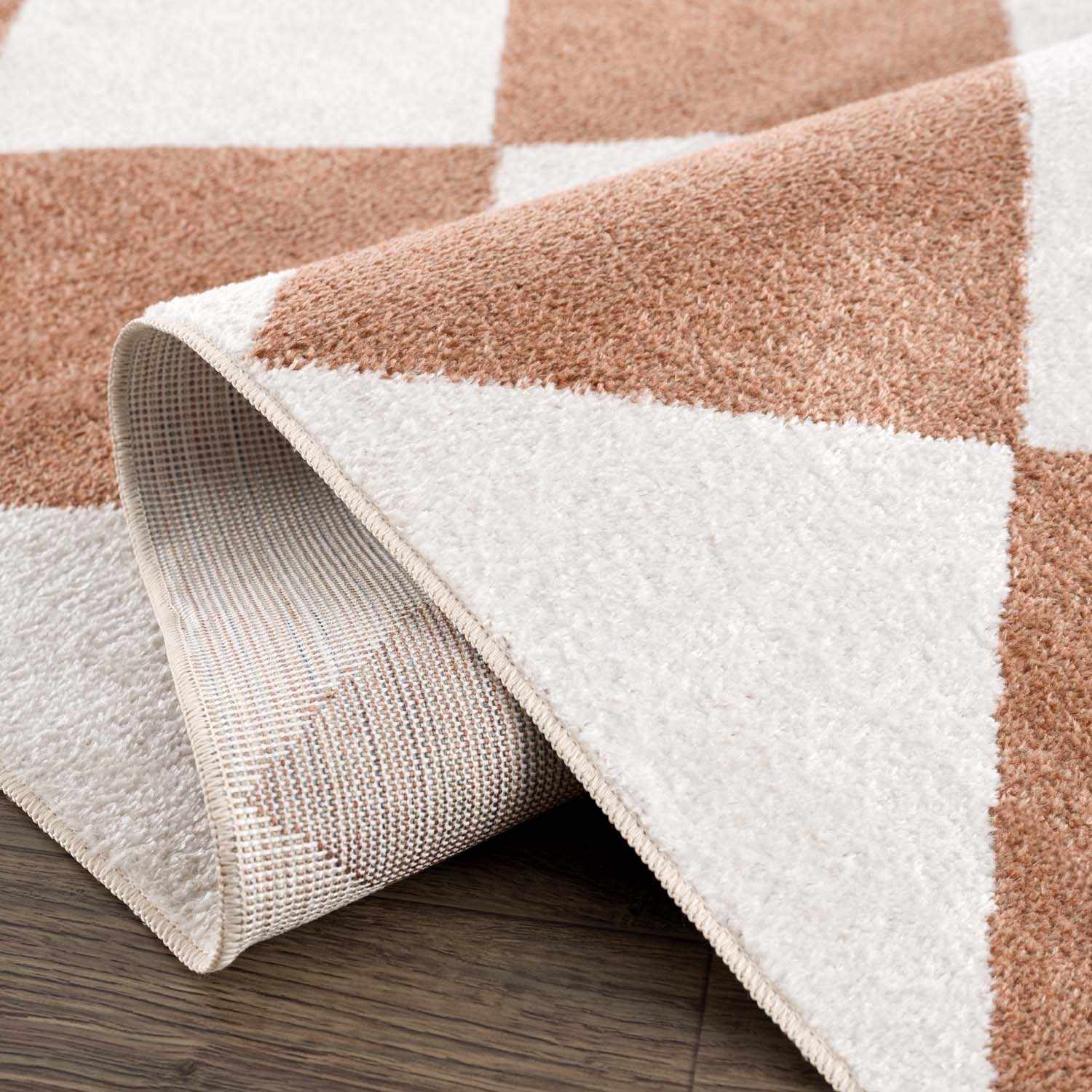 Ulric Chestnut Diamond Washable Area Rug - Ornate Home