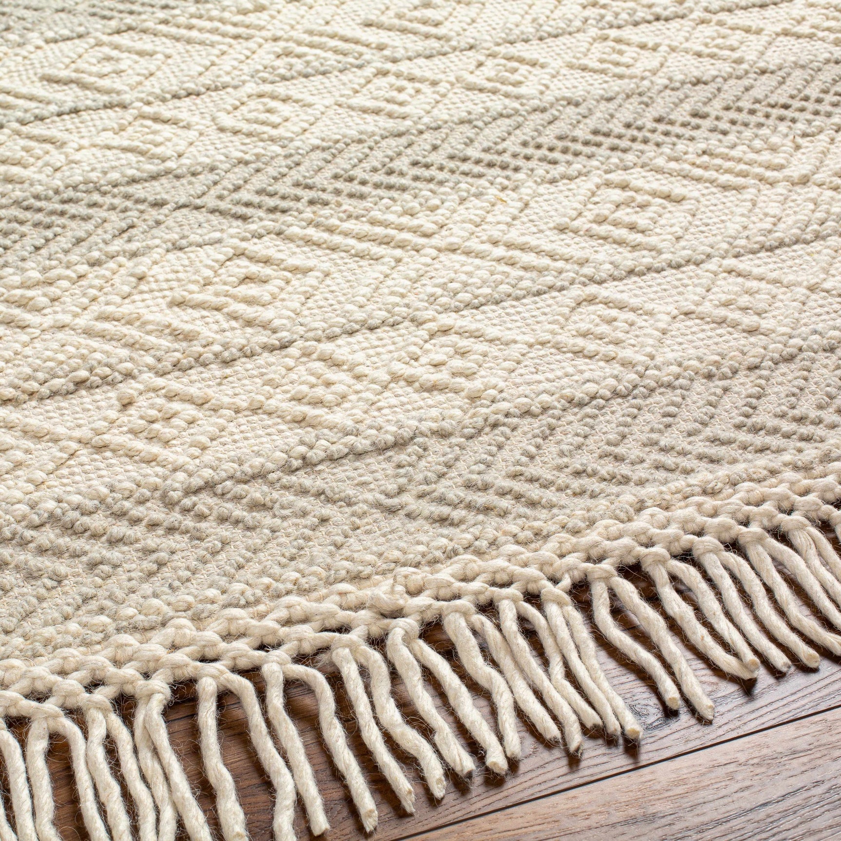 Ummi Wool Rug with Tassels - Clearance - Ornate Home