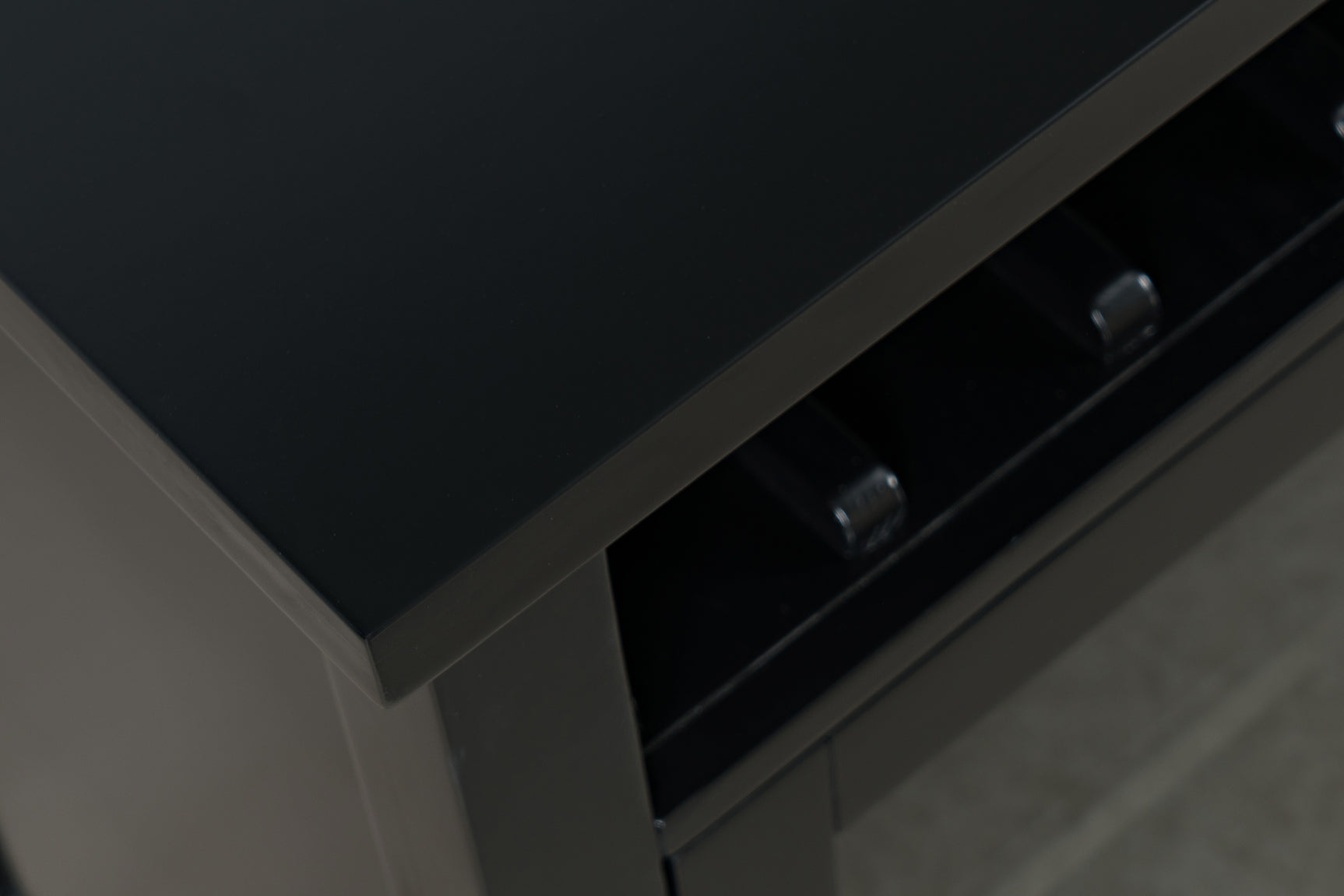 Urban Icon Black Server - Ornate Home